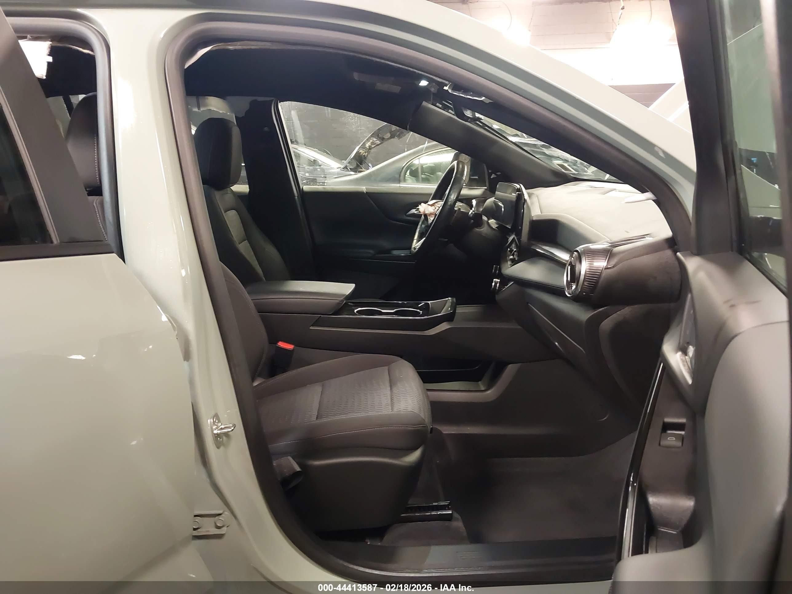 2025 Chevrolet Equinox Awd Lt Gray vin: 3GNAXPEG8SL130121
