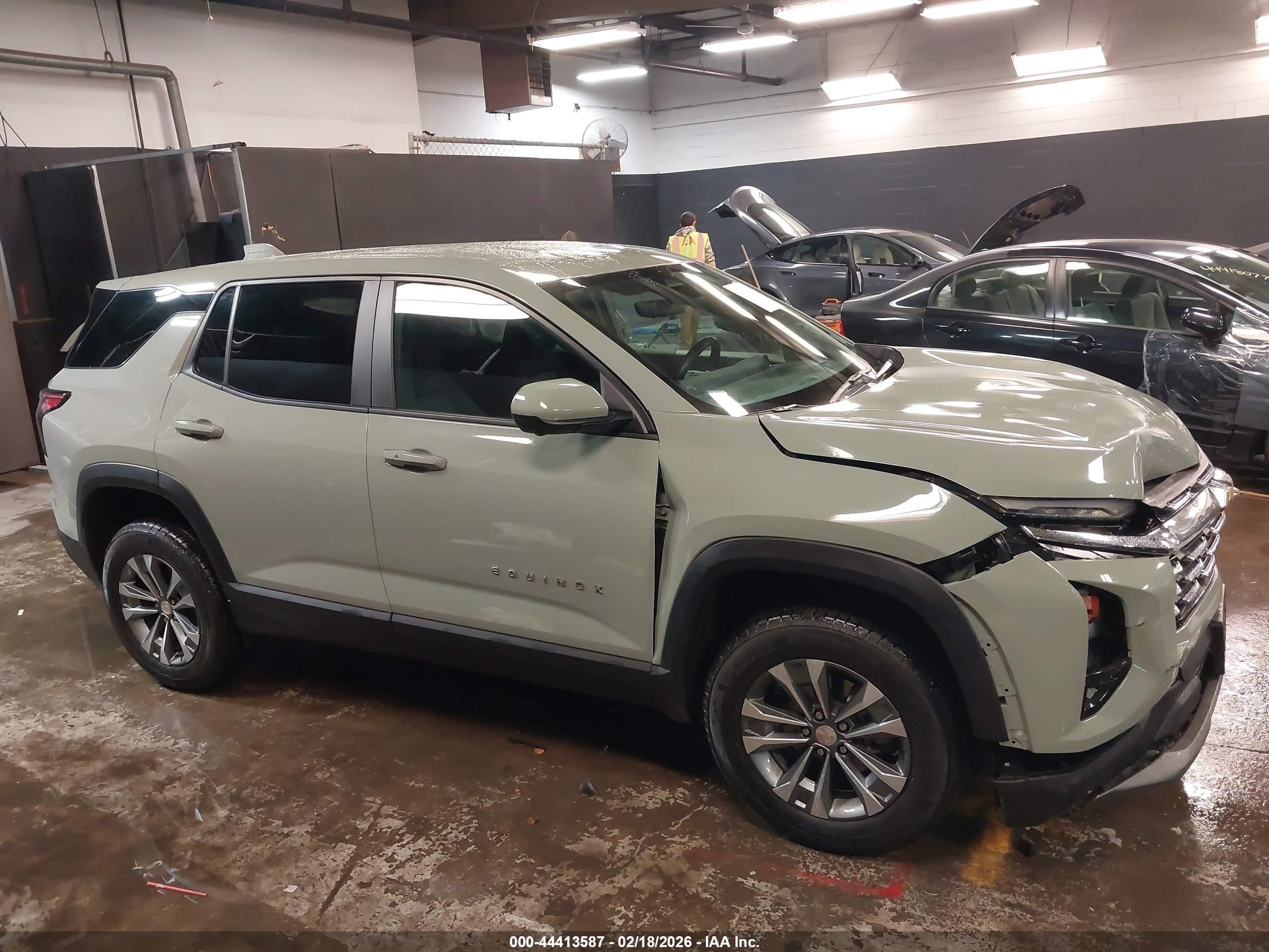 2025 Chevrolet Equinox Awd Lt Gray vin: 3GNAXPEG8SL130121