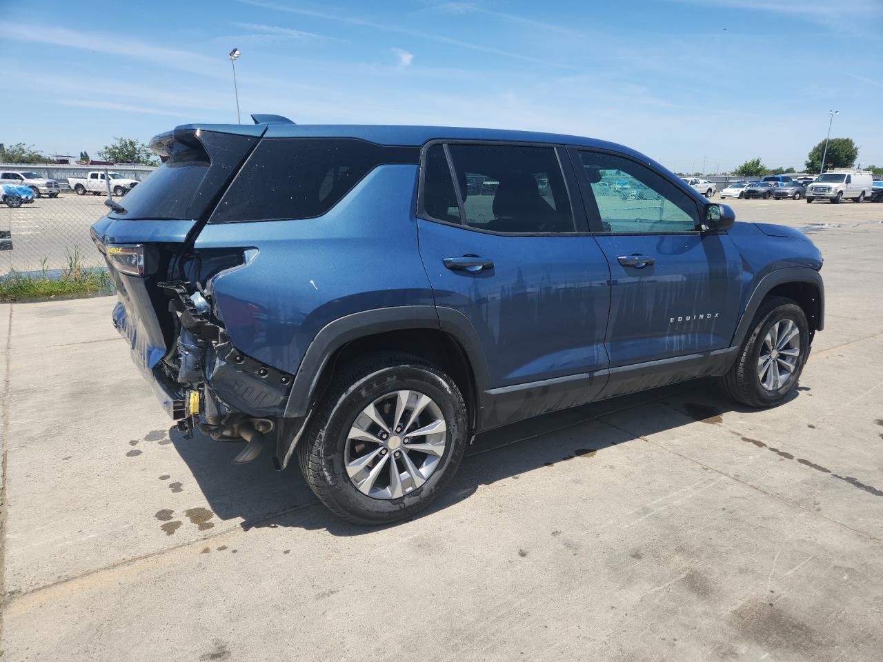 2025 Chevrolet Equinox Lt Blue vin: 3GNAXPEGXSL316405 Damage: Right Tail Light, Broken, Replacement Required