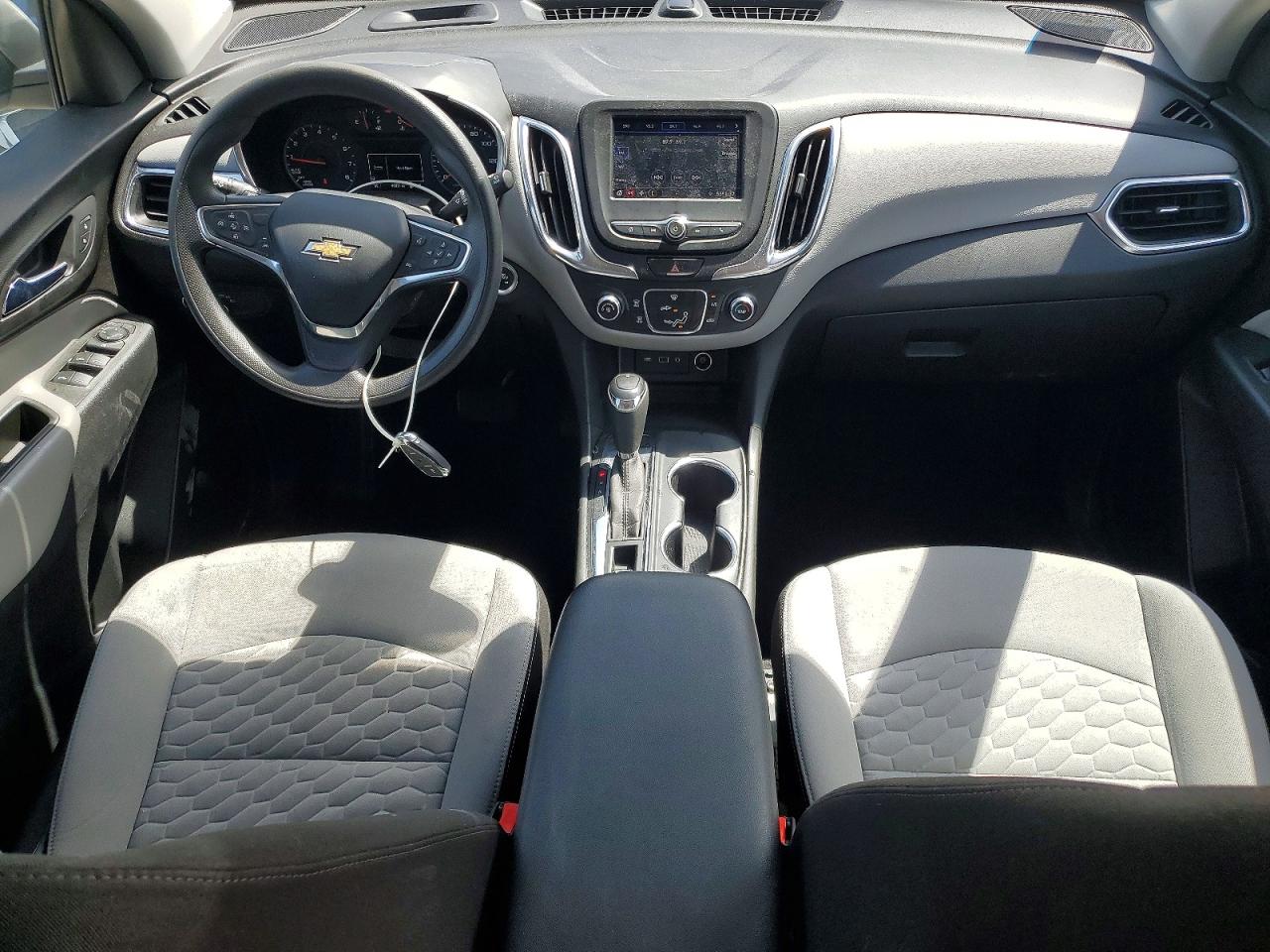 2021 Chevrolet Equinox Ls Silver vin: 3GNAXSEV5MS164642