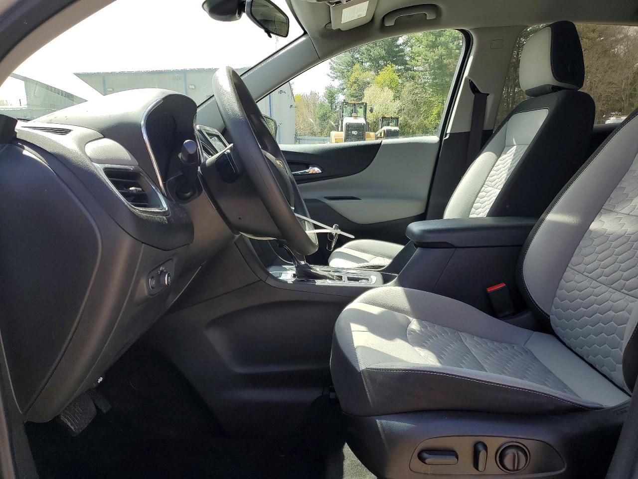 2021 Chevrolet Equinox Ls Silver vin: 3GNAXSEV5MS164642