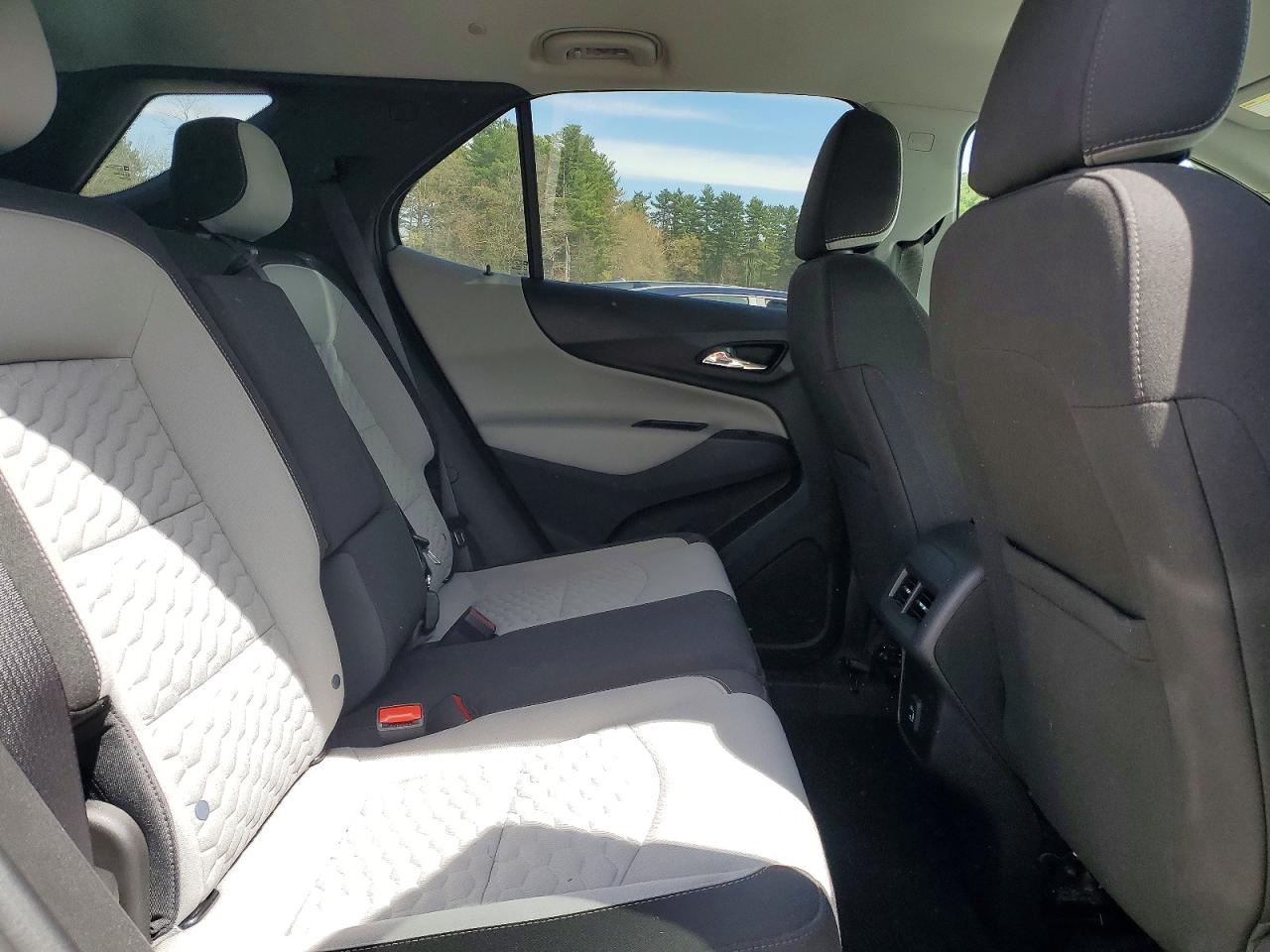 2021 Chevrolet Equinox Ls Silver vin: 3GNAXSEV5MS164642