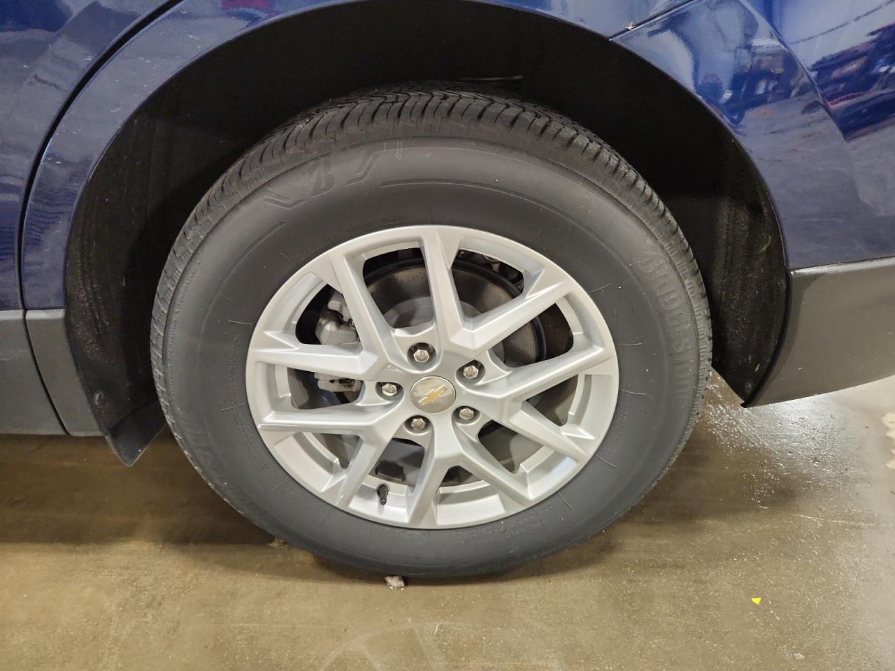 2023 Chevrolet Equinox Lt Blue vin: 3GNAXUEG1PL202685 Damage: Left Rear Tire, Worn, Replacement Required
