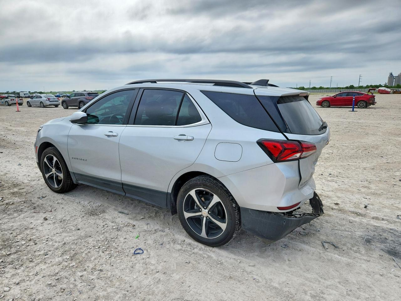 2022 Chevrolet Equinox Lt Серебряный vin: 3GNAXUEV0NL180142