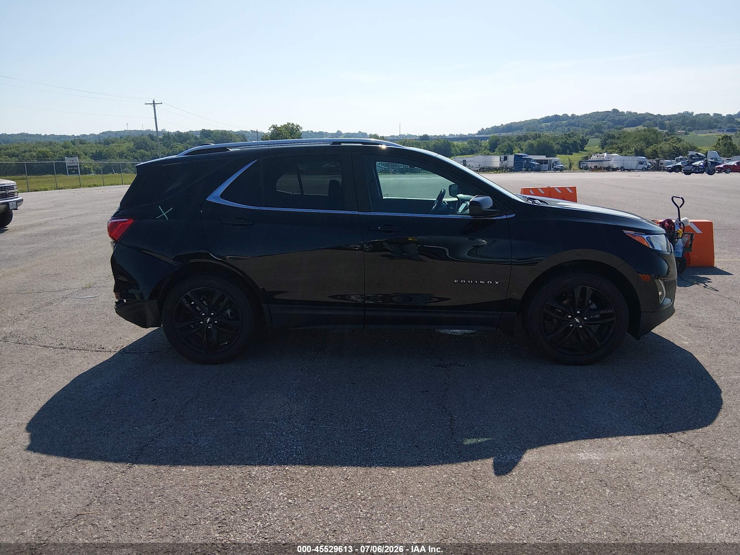 2021 Chevrolet Equinox Awd Lt Черный vin: 3GNAXUEV2ML365839