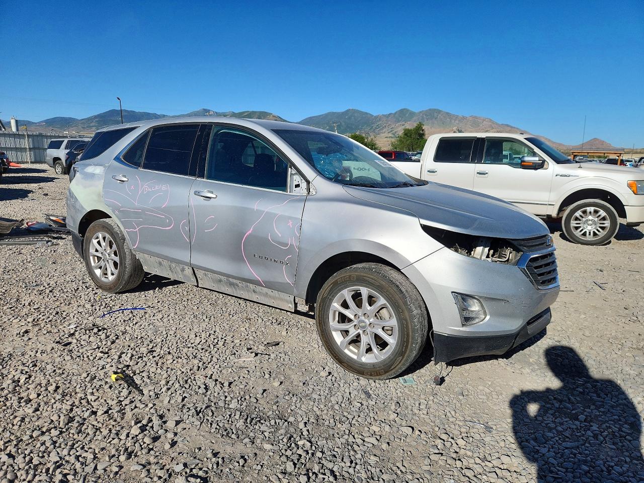 2020 Chevrolet Equinox Lt Серебряный vin: 3GNAXUEV3LL142711