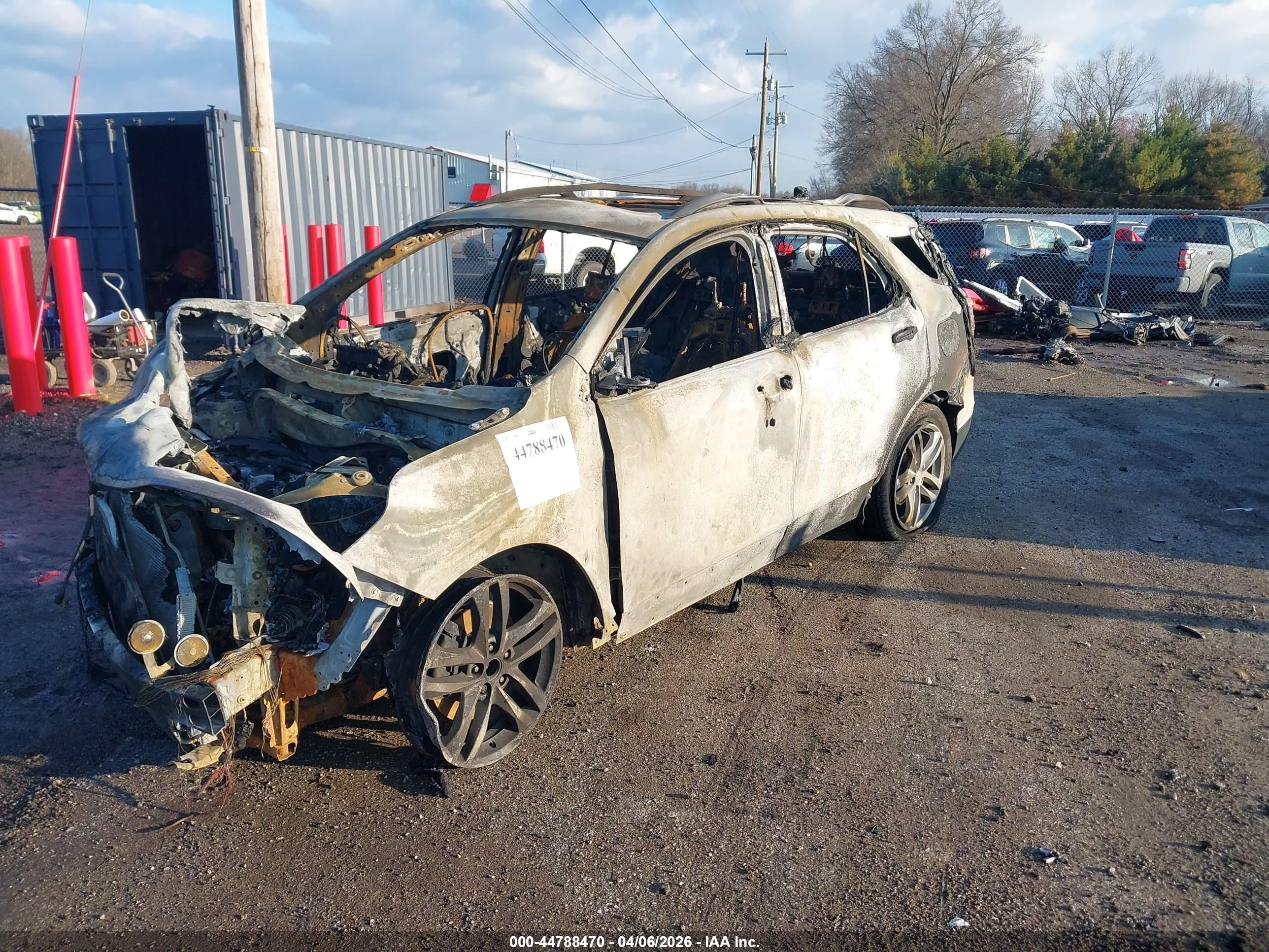 2018 Chevrolet Equinox Premier White vin: 3GNAXWEXXJS645586