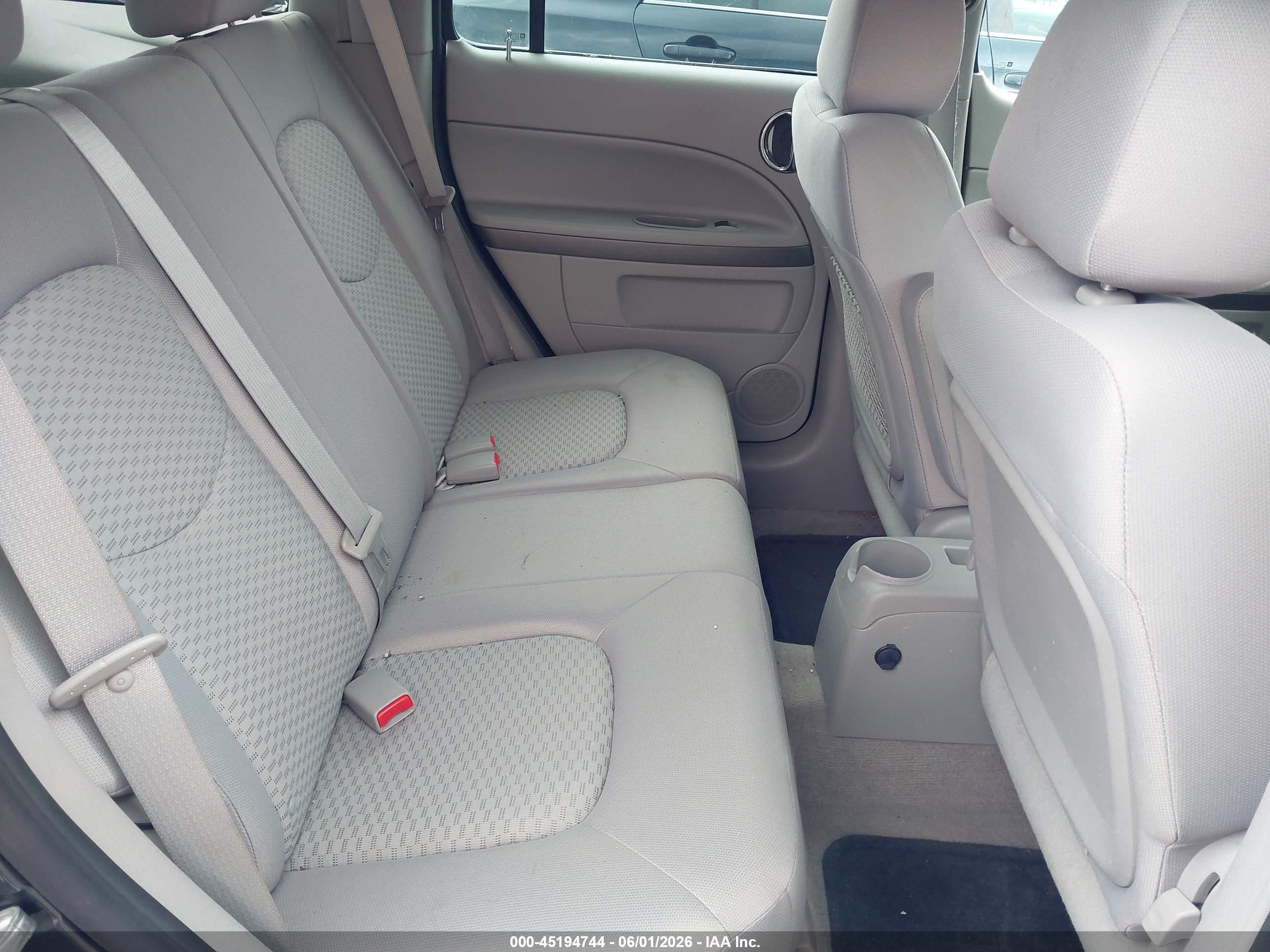 2010 Chevrolet Hhr Ls Gray vin: 3GNBAADB5AS536595