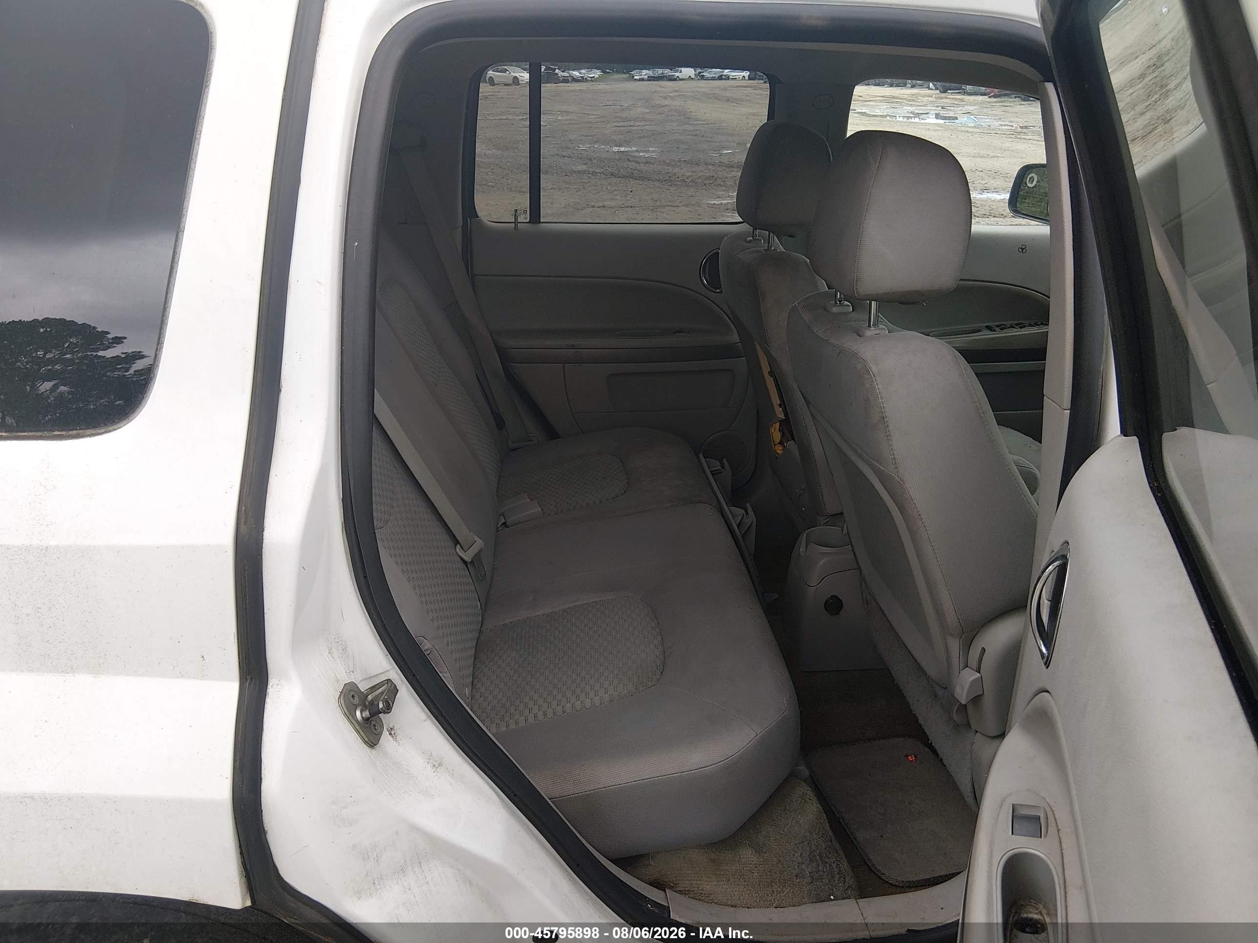 2010 Chevrolet Hhr Ls White vin: 3GNBAADB6AS515223