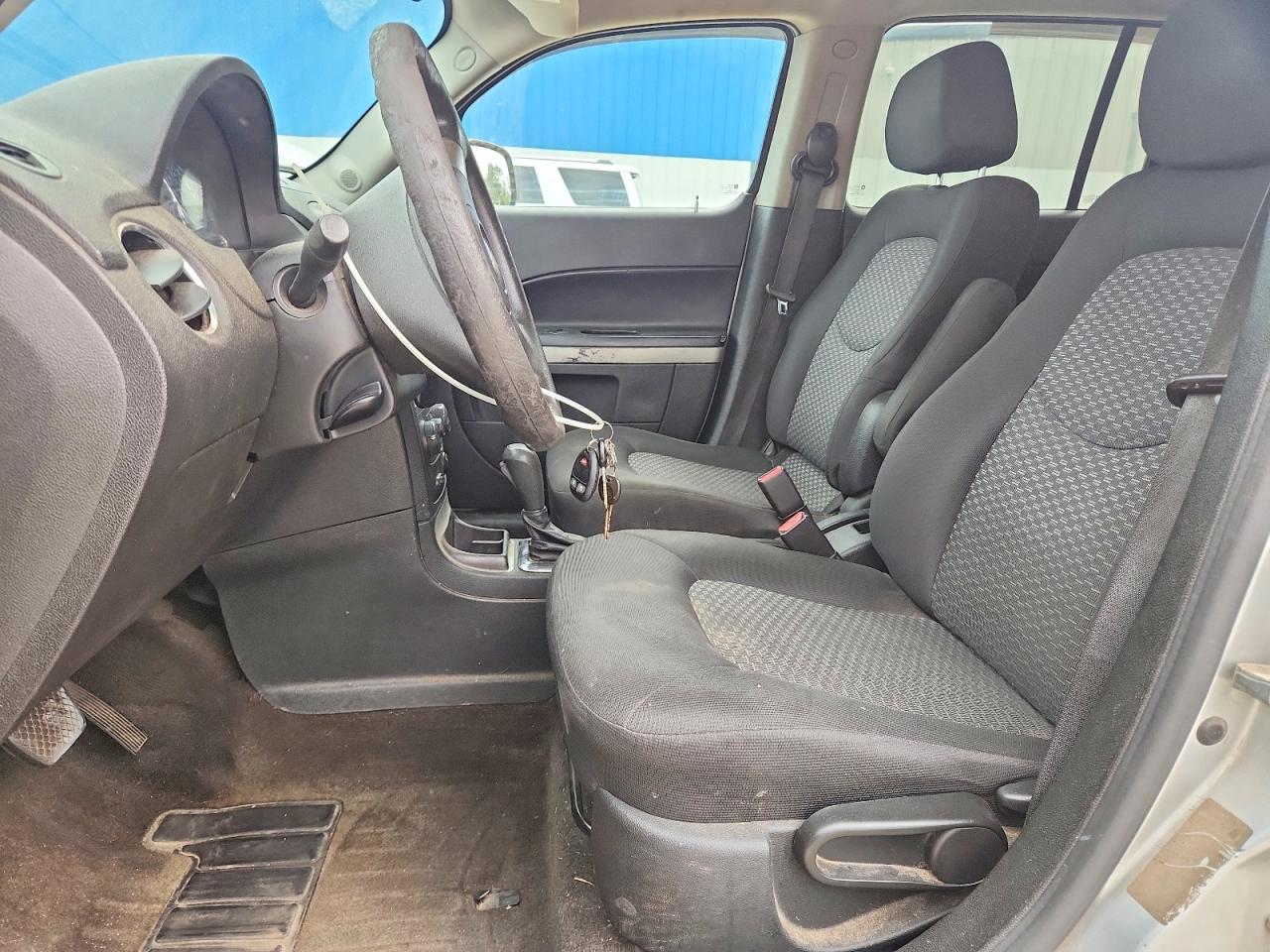 2010 Chevrolet Hhr Ls Silver vin: 3GNBAADB7AS551681