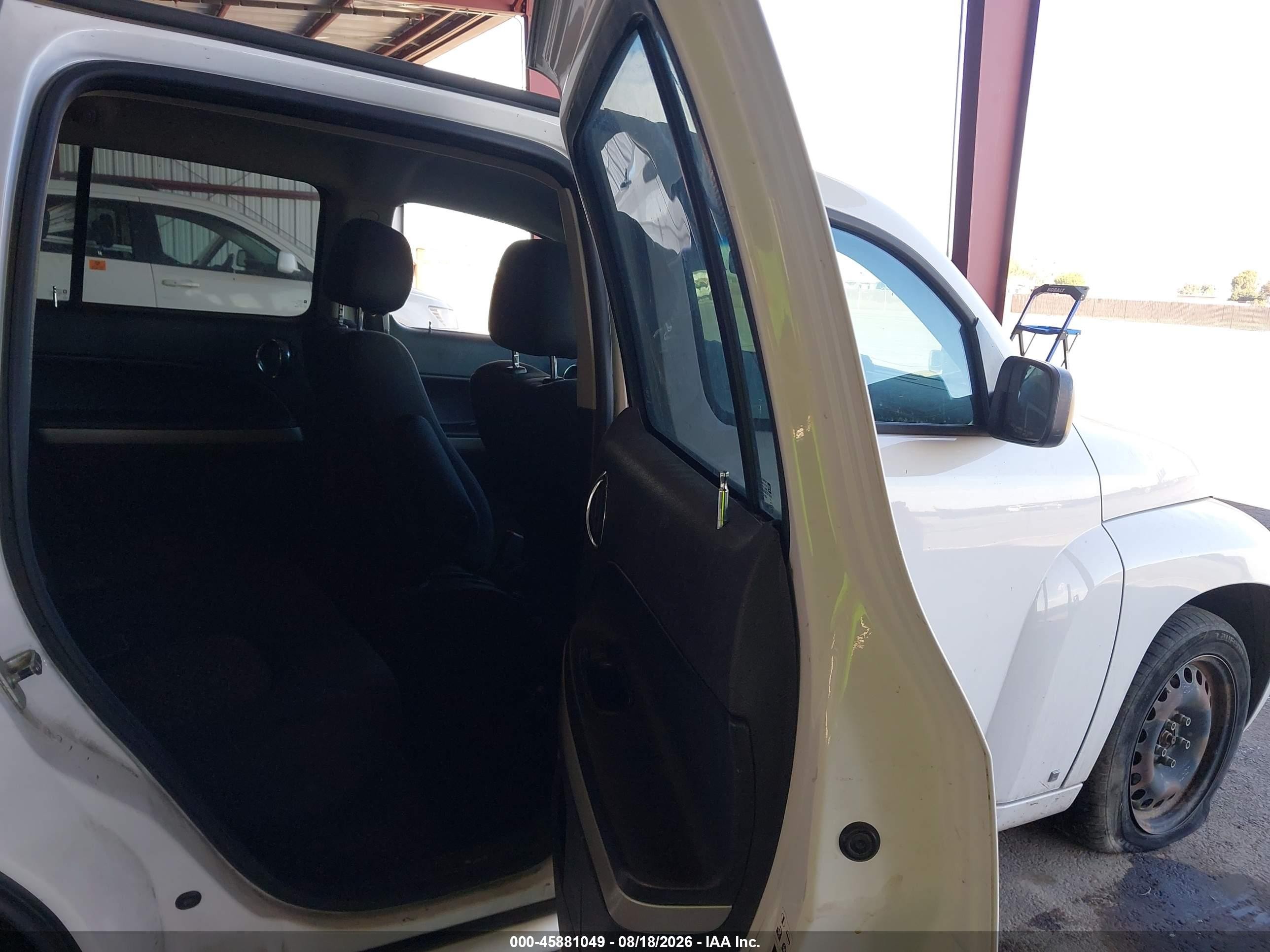 2010 Chevrolet Hhr Ls White vin: 3GNBAADB8AS524408
