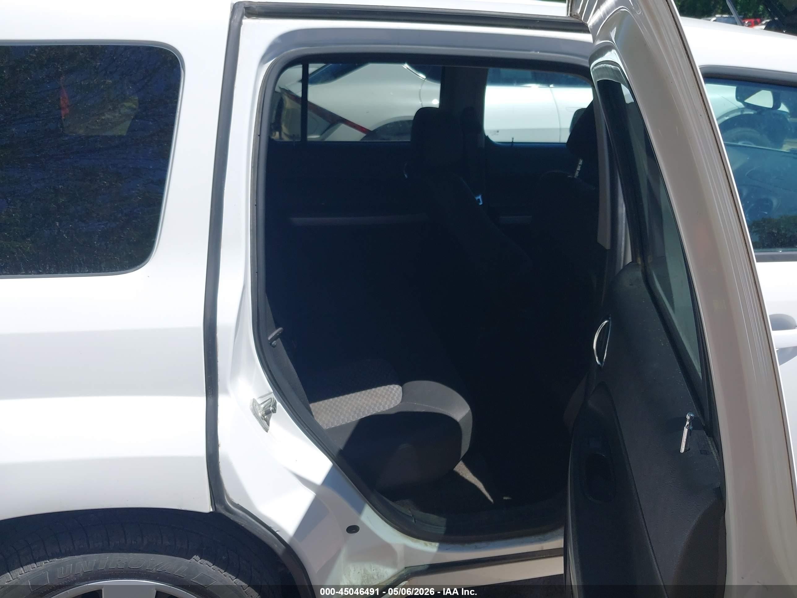 2010 Chevrolet Hhr Ls Белый vin: 3GNBAADBXAS570855