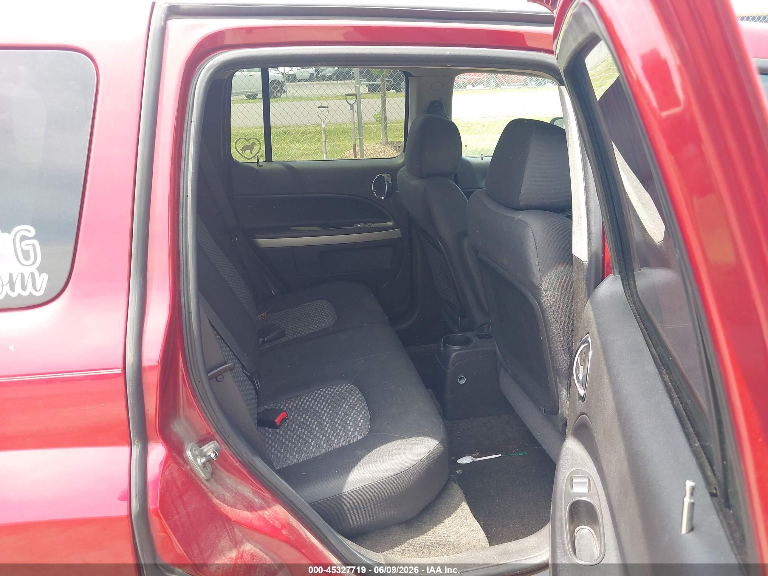2011 Chevrolet Hhr Ls Red vin: 3GNBAAFW3BS553476