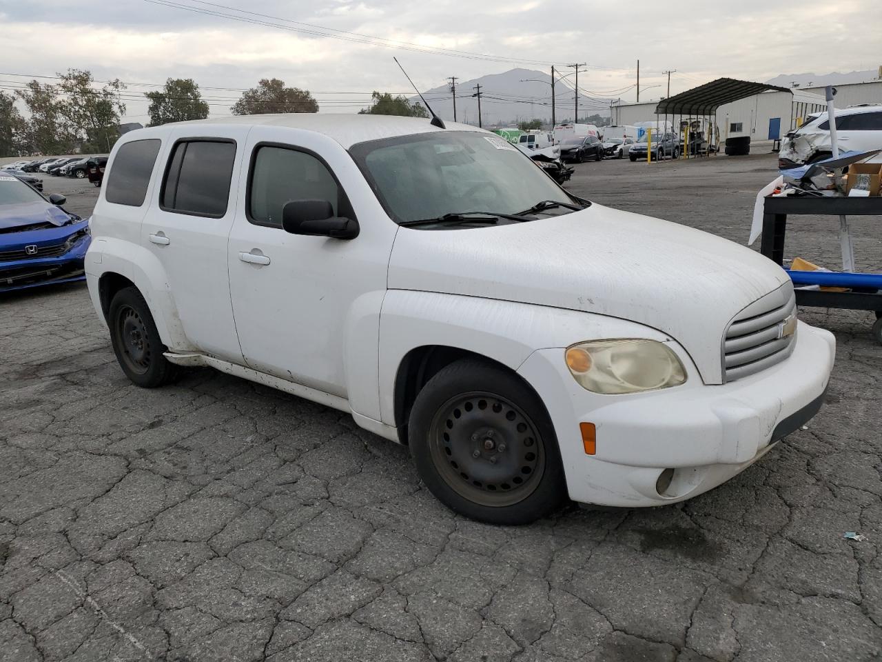 2011 Chevrolet Hhr Ls White vin: 3GNBAAFW4BS511429