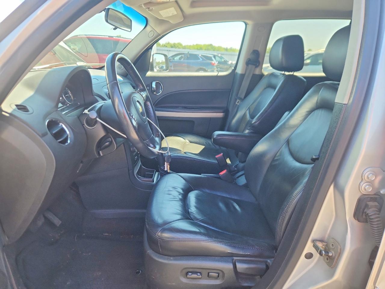 2010 Chevrolet Hhr Lt Silver vin: 3GNBABDB2AS525690