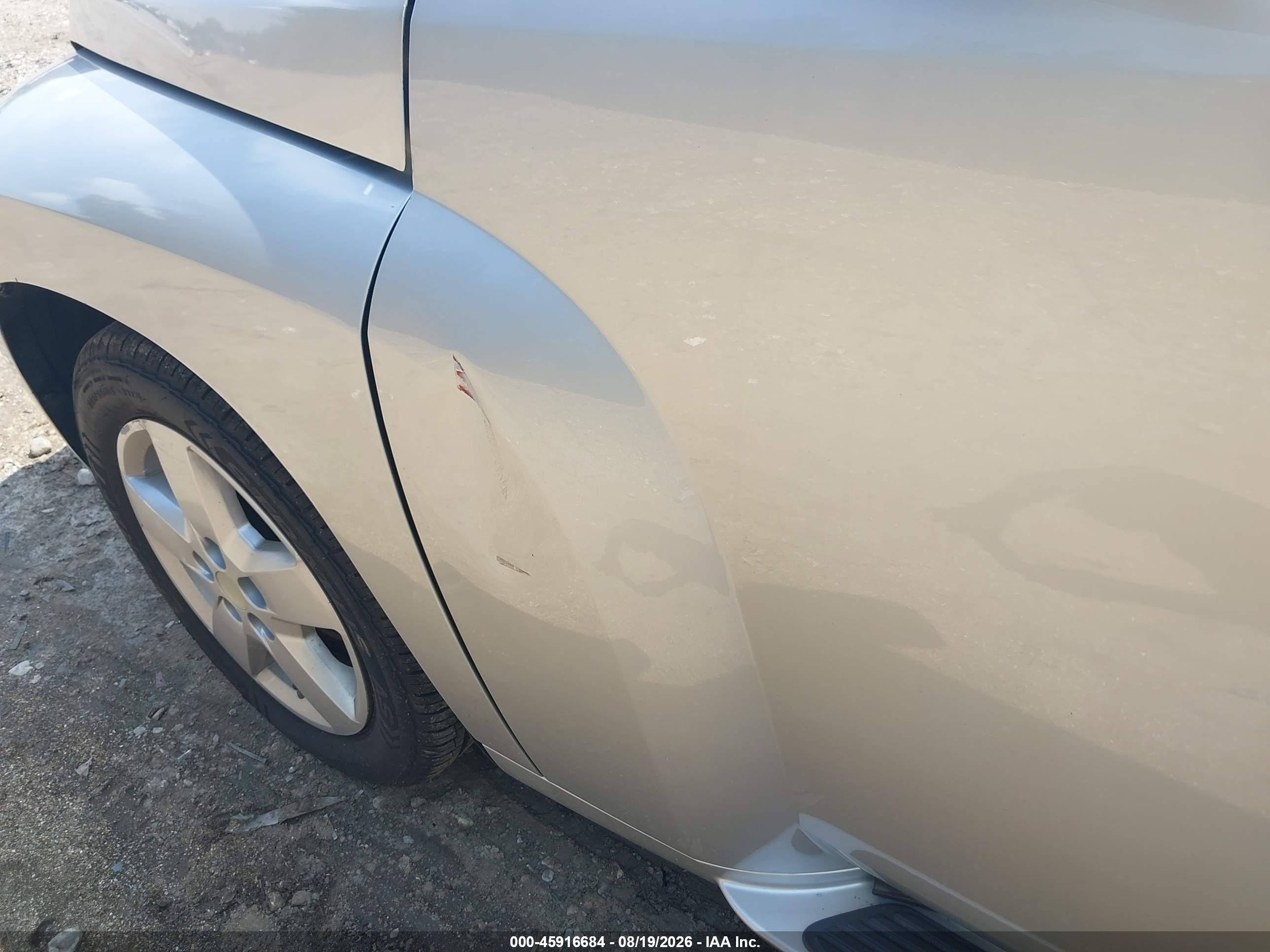 2010 Chevrolet Hhr Lt Silver vin: 3GNBABDB9AS641811