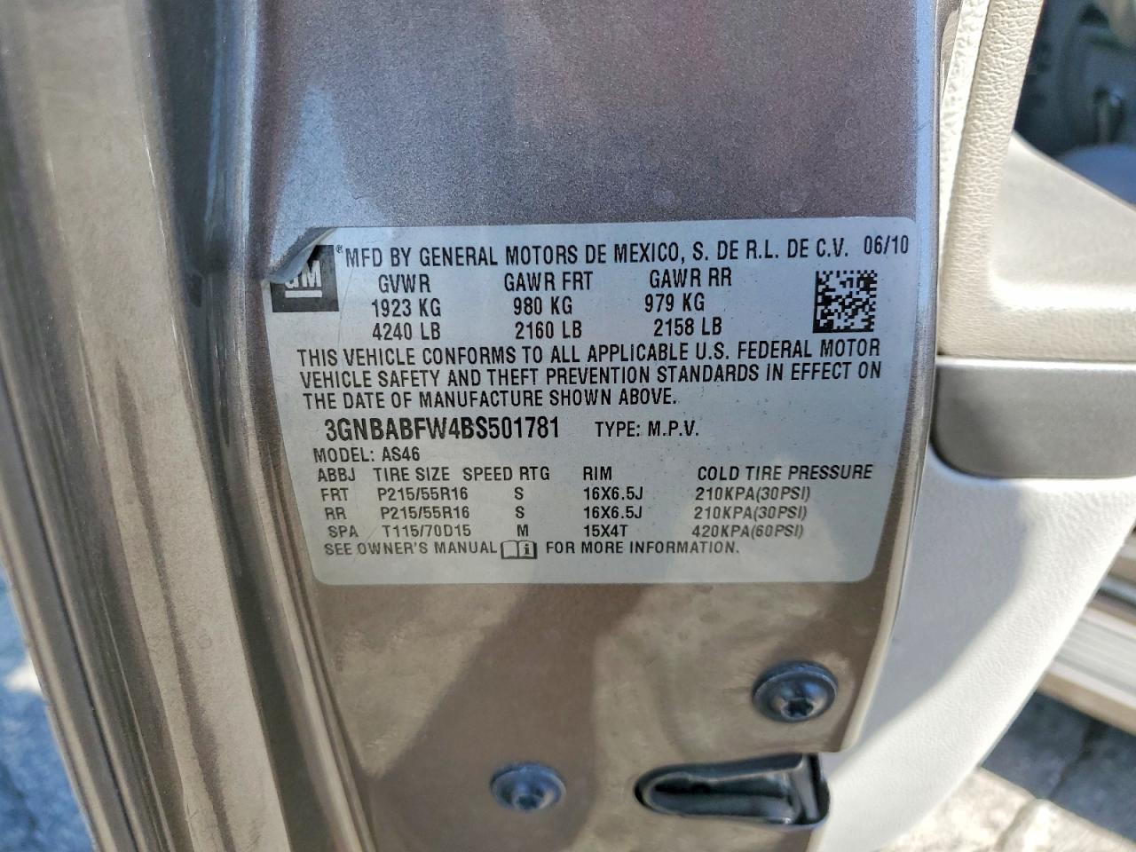 2011 Chevrolet Hhr Lt Silver vin: 3GNBABFW4BS501781