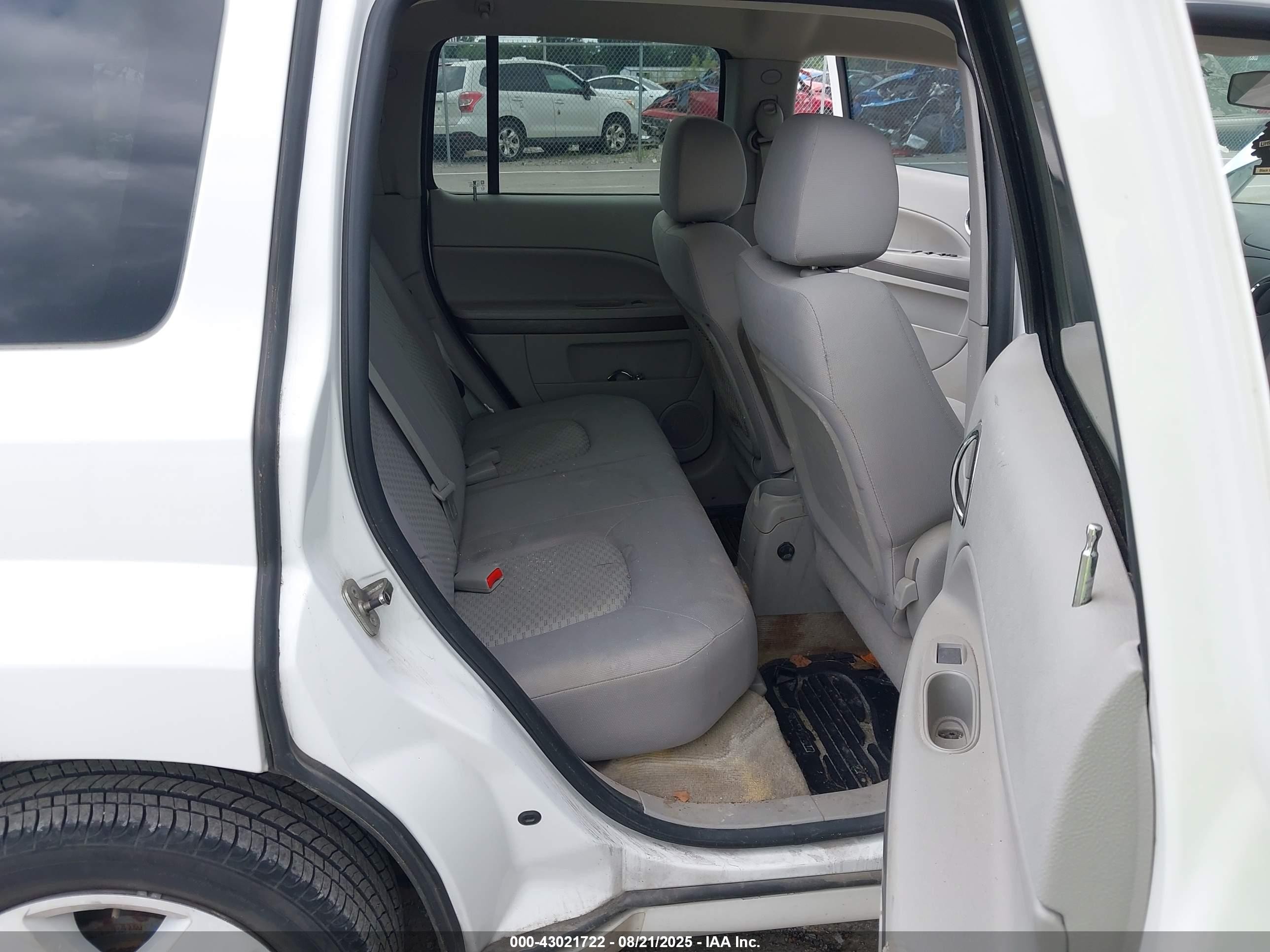 2011 Chevrolet Hhr Lt White vin: 3GNBABFW4BS604599
