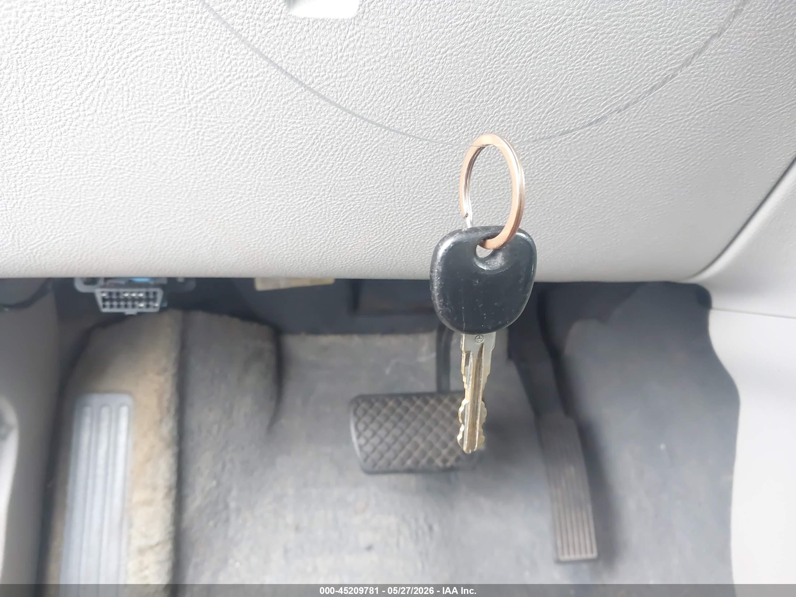 2011 Chevrolet Hhr Lt Silver vin: 3GNBABFW5BS518329