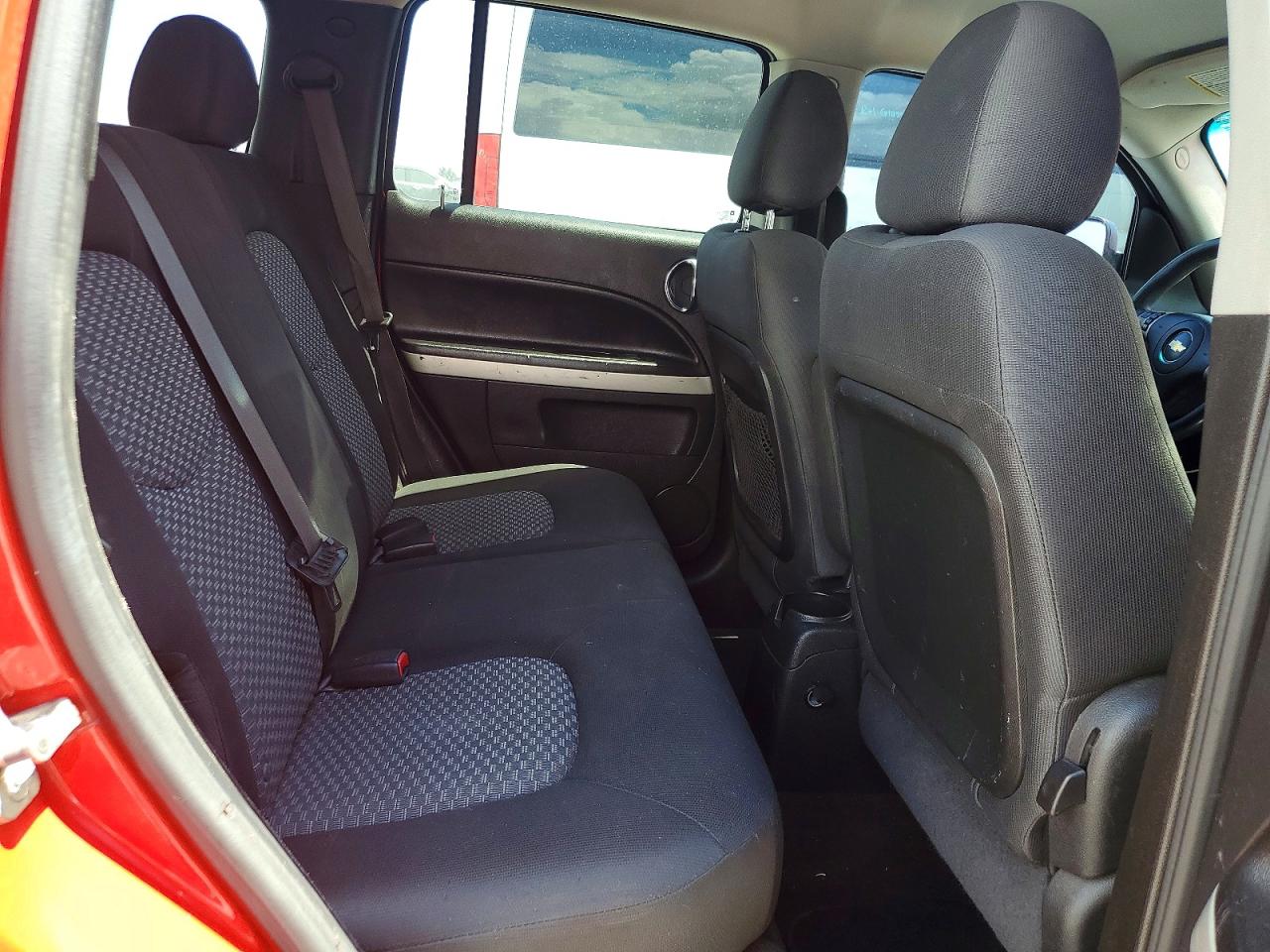 2009 Chevrolet Hhr Ls Red vin: 3GNCA13B09S636833