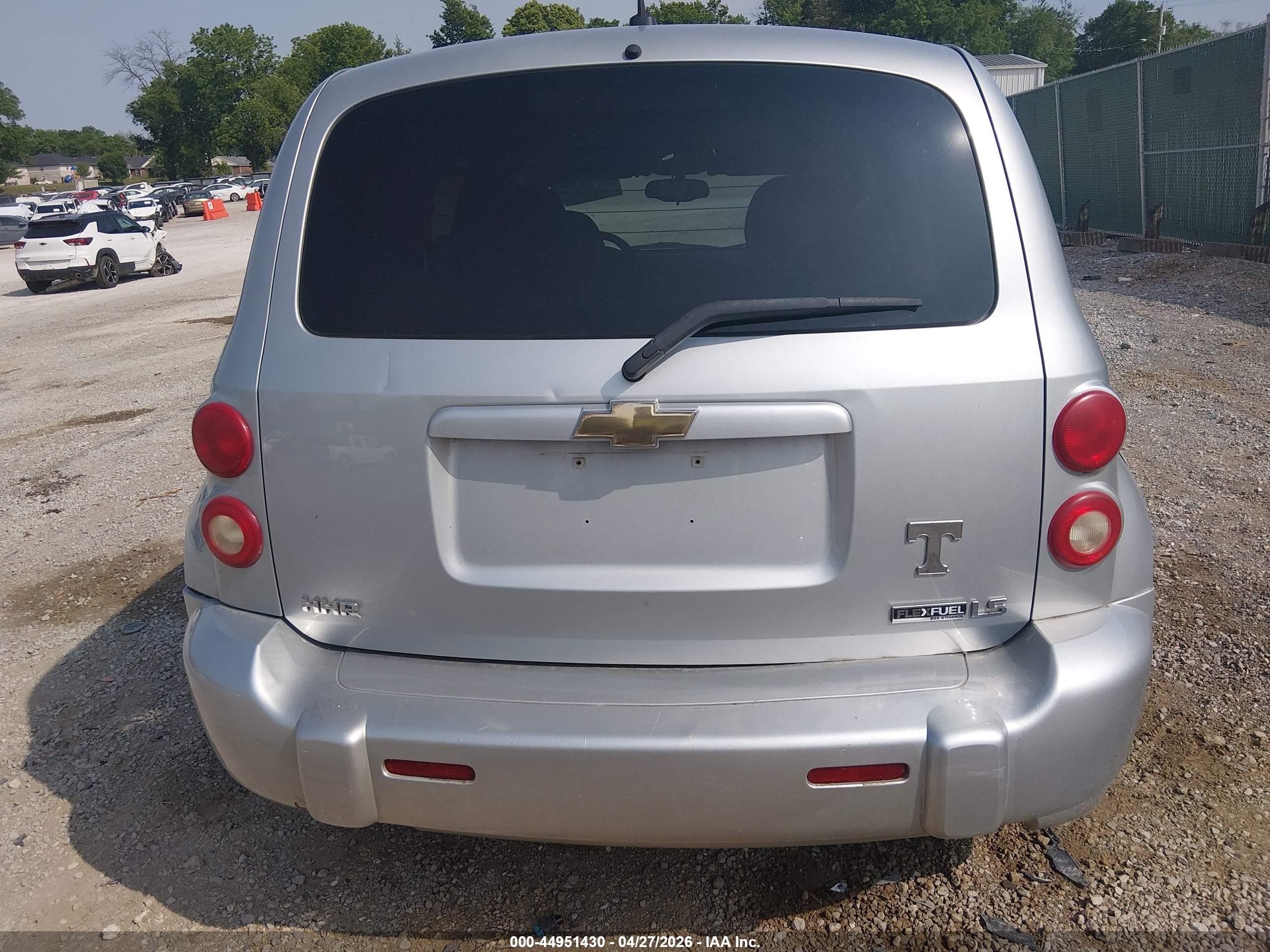 2009 Chevrolet Hhr Ls White vin: 3GNCA13B69S595785