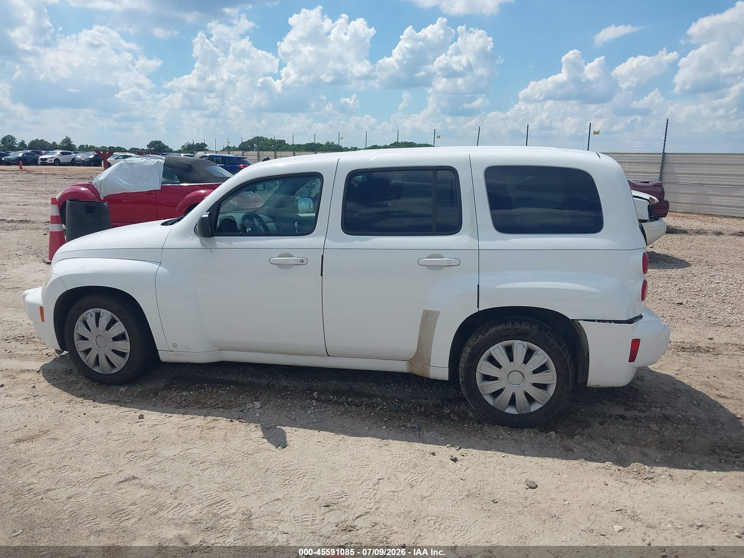 2009 Chevrolet Hhr Ls White vin: 3GNCA13B79S609340