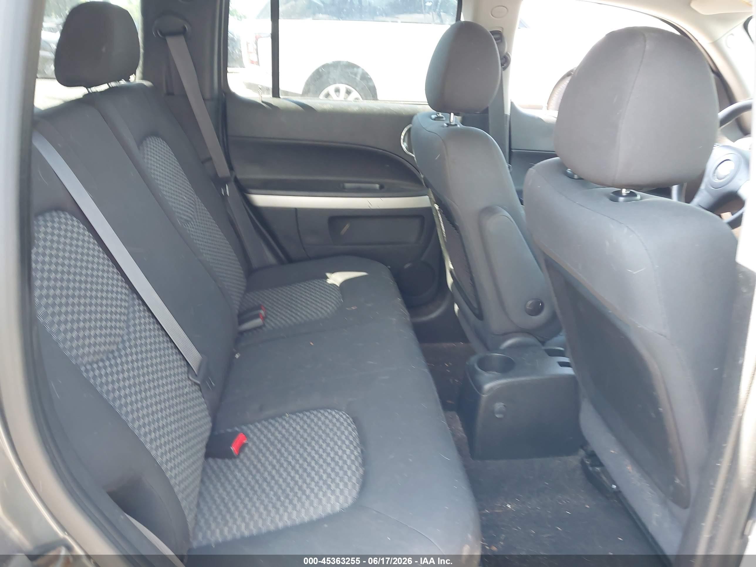 2008 Chevrolet Hhr Ls Pewter vin: 3GNCA13D38S700220