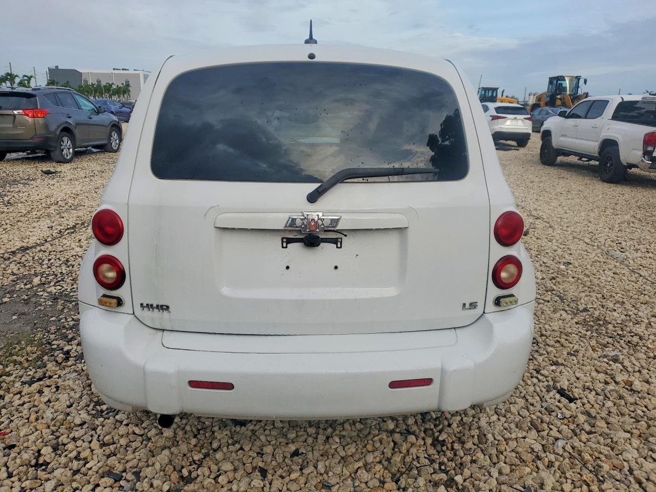 2008 Chevrolet Hhr Ls White vin: 3GNCA13DX8S698790