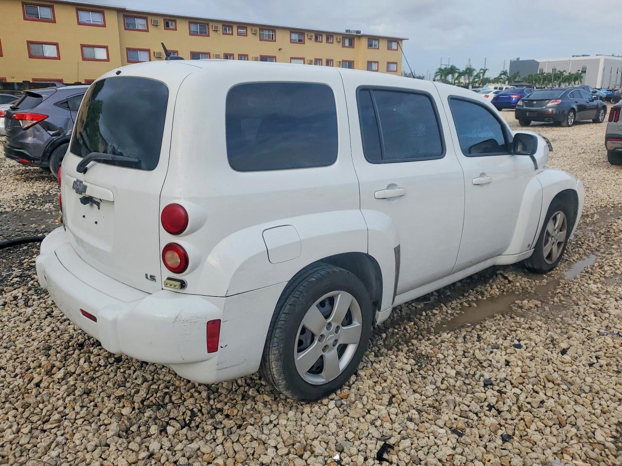 2008 Chevrolet Hhr Ls White vin: 3GNCA13DX8S698790