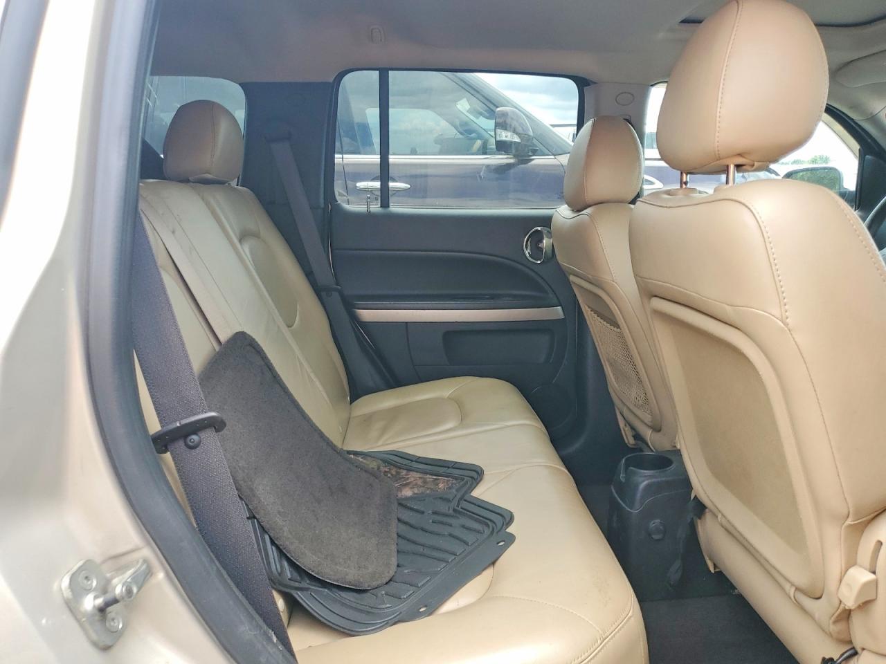 2009 Chevrolet Hhr Gold vin: 3GNCA23B19S530123