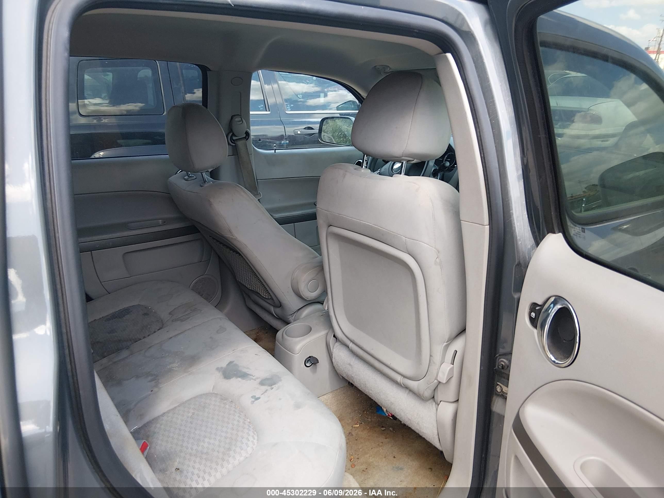 2008 Chevrolet Hhr Ls Серый vin: 3GNCA33D48S724053