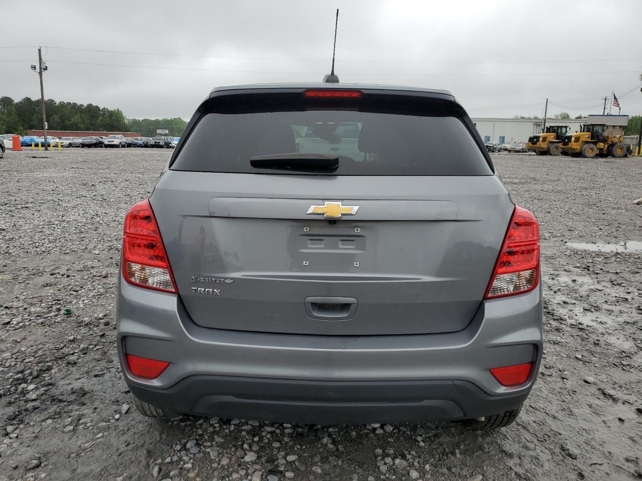 2020 Chevrolet Trax Ls Gray vin: 3GNCJKSB1LL288517