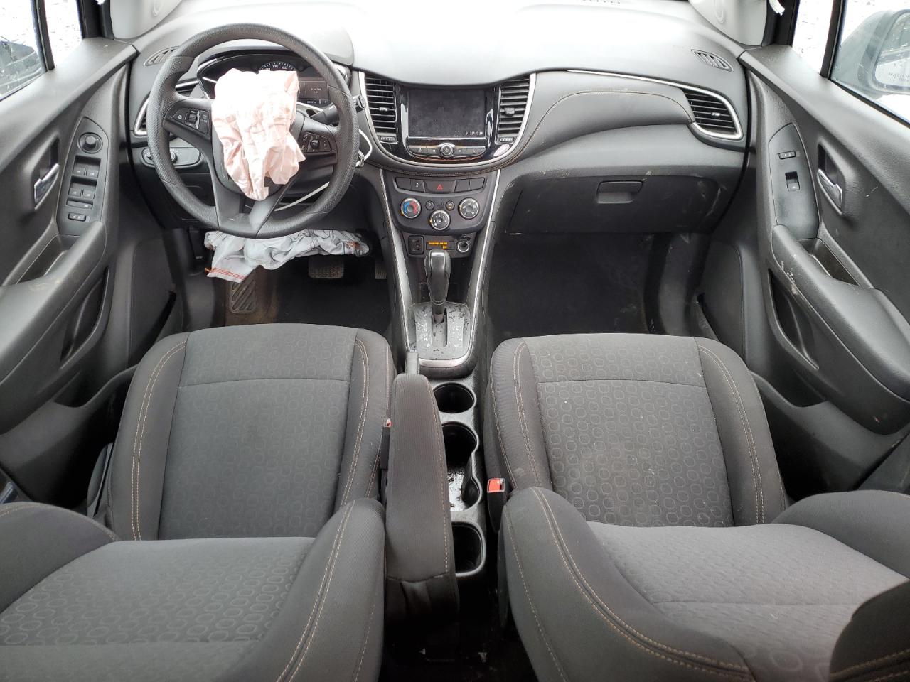 2020 Chevrolet Trax Ls Gray vin: 3GNCJKSB1LL288517