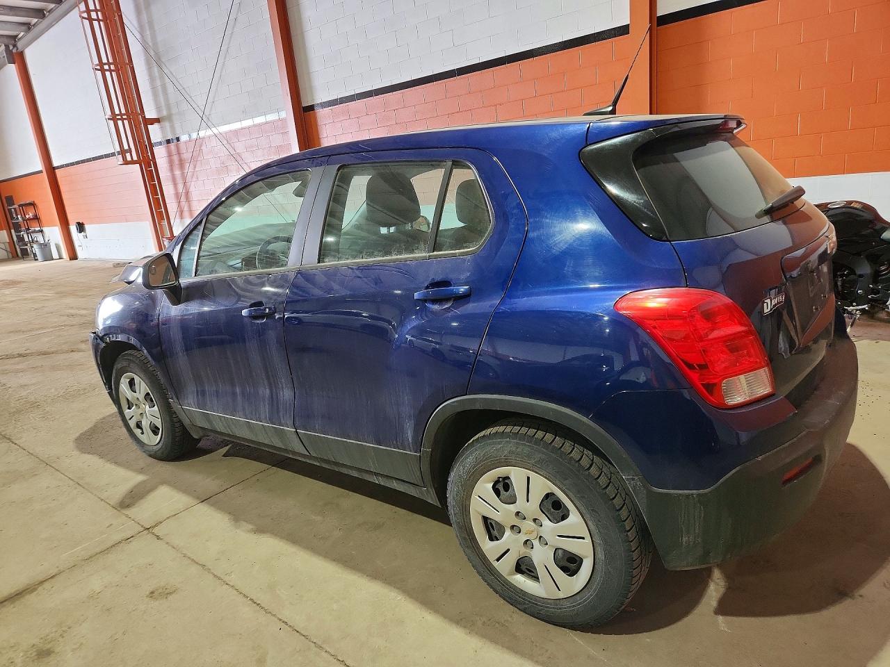 2013 Chevrolet Trax Ls Blue vin: 3GNCJKSB2DL192039