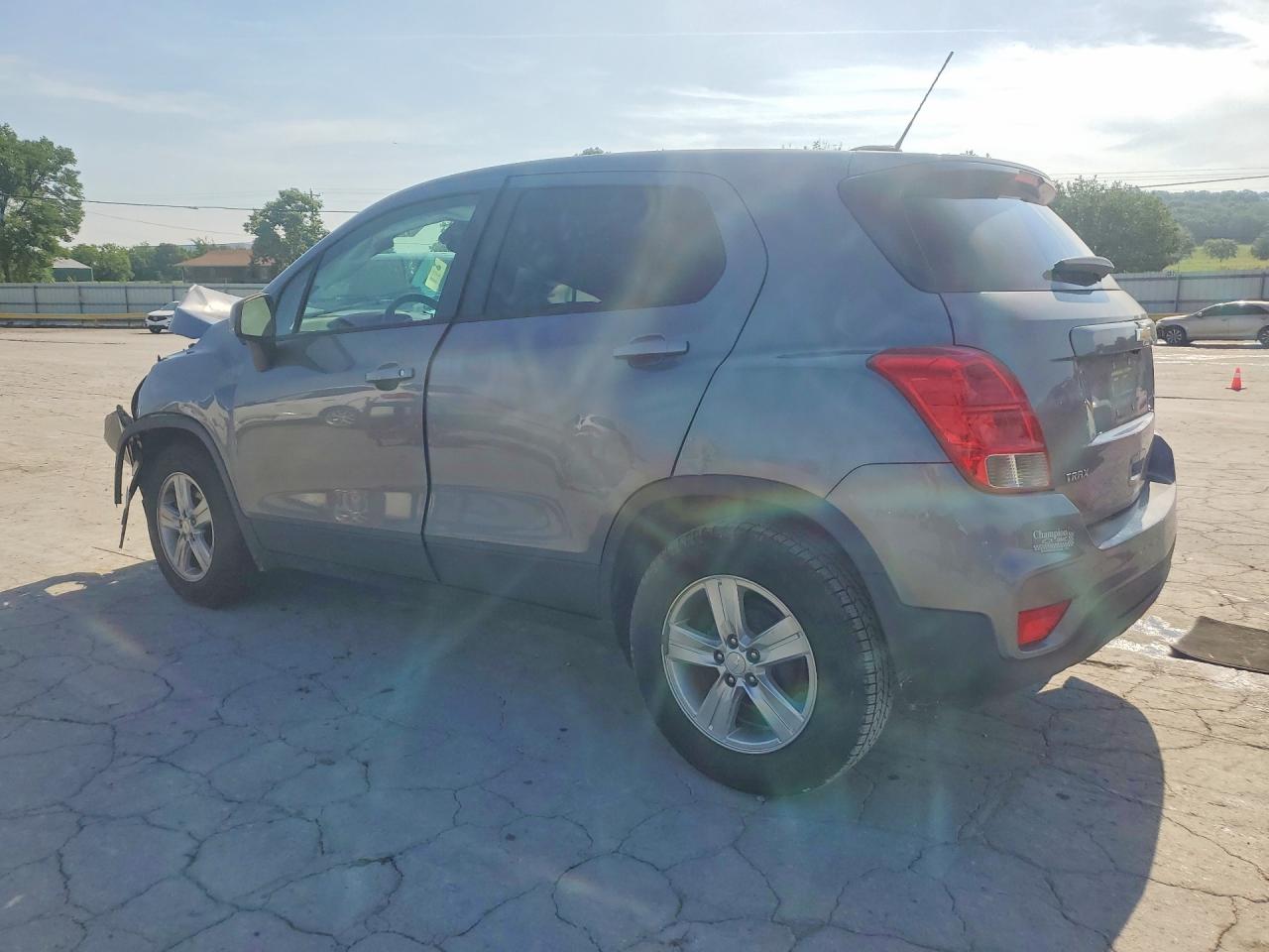 2020 Chevrolet Trax Ls Gray vin: 3GNCJKSB2LL325882