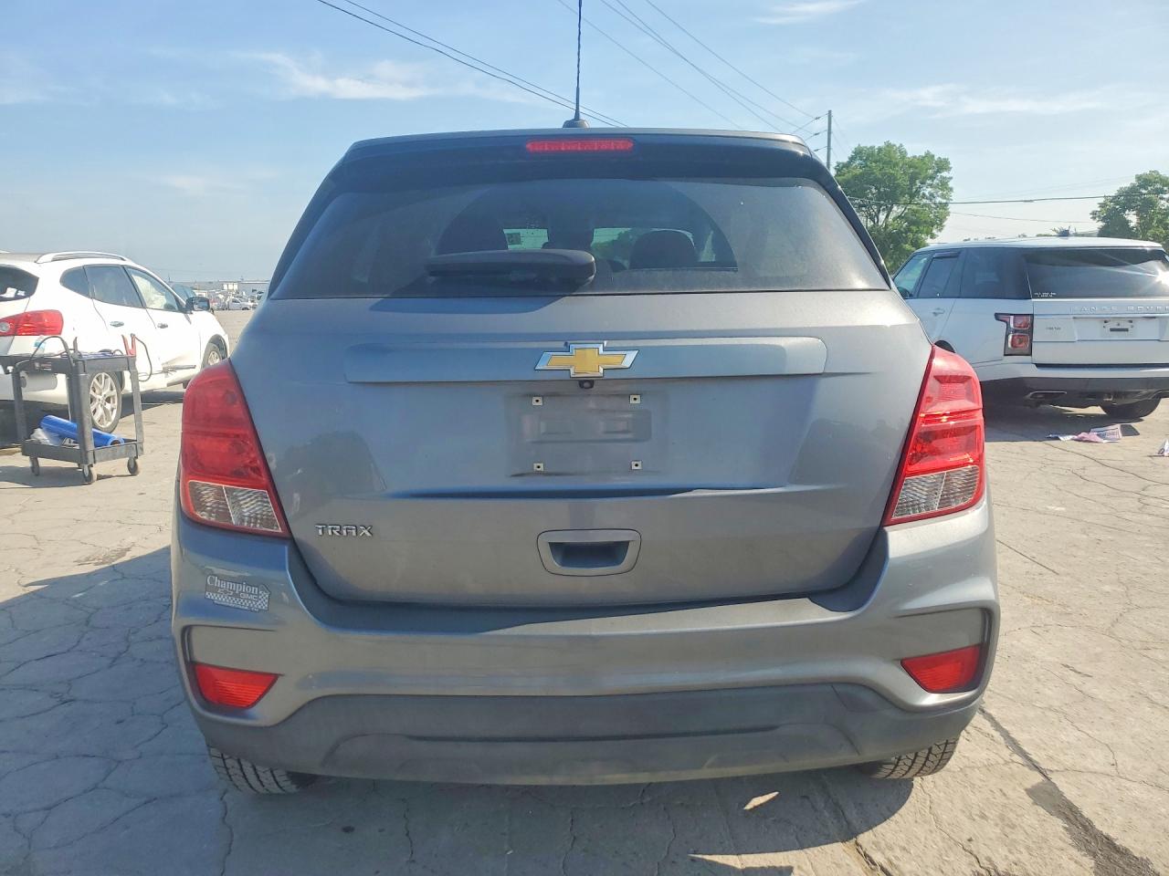 2020 Chevrolet Trax Ls Gray vin: 3GNCJKSB2LL325882