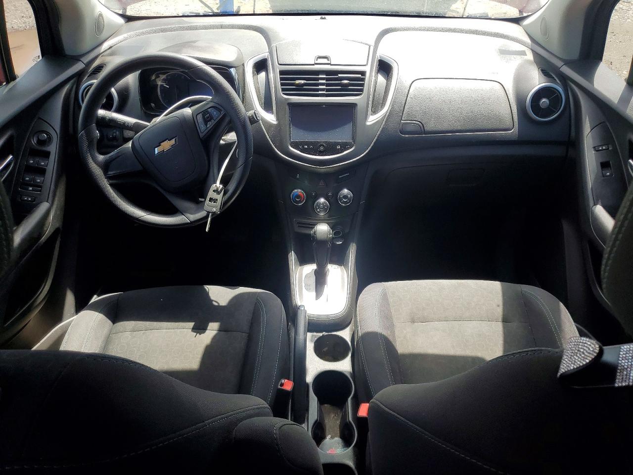 2016 Chevrolet Trax Ls Burgundy vin: 3GNCJKSB3GL238367