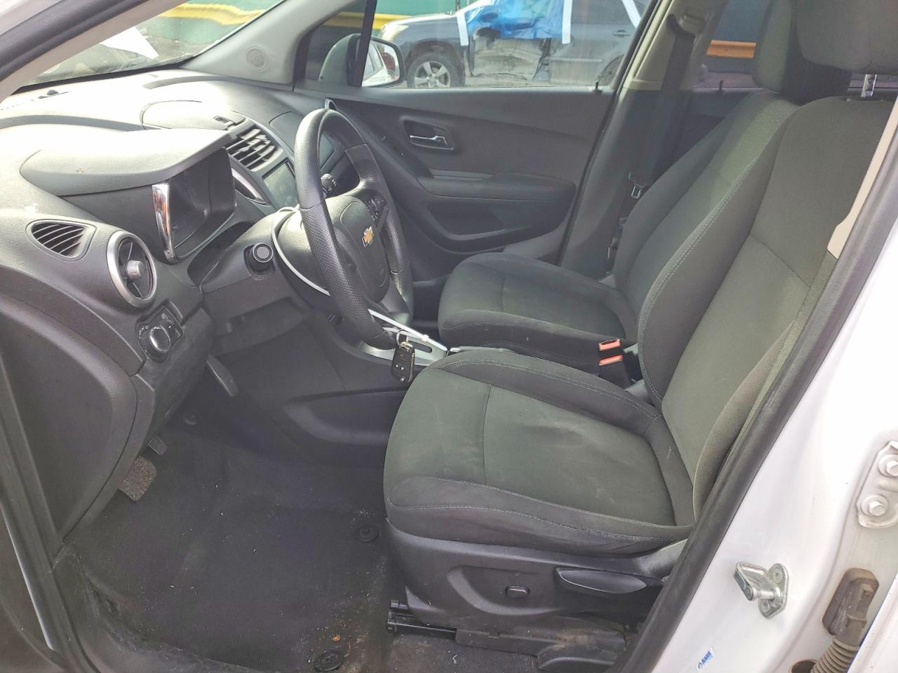 2016 Chevrolet Trax Ls White vin: 3GNCJKSB3GL260336