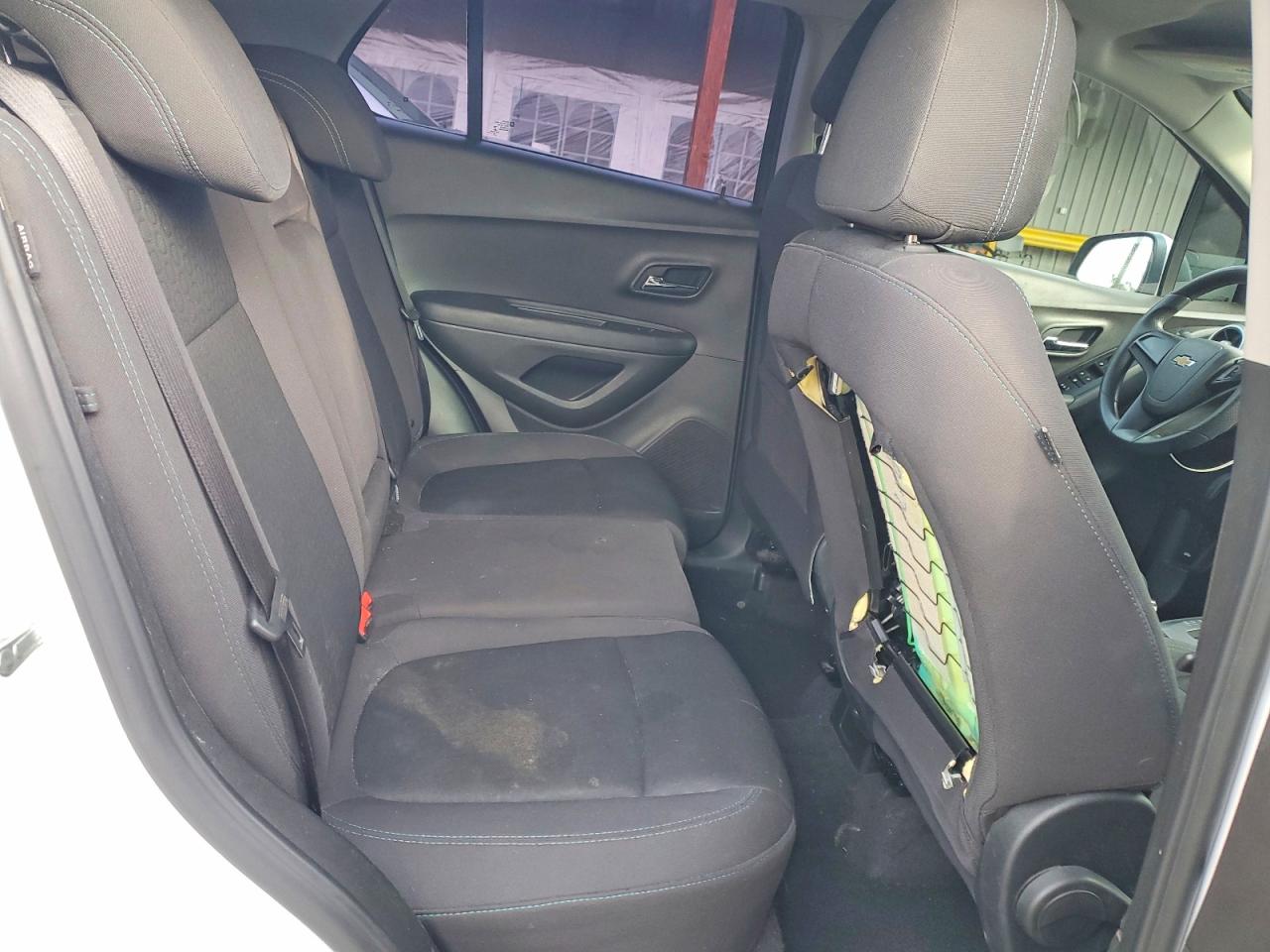 2016 Chevrolet Trax Ls White vin: 3GNCJKSB3GL260336