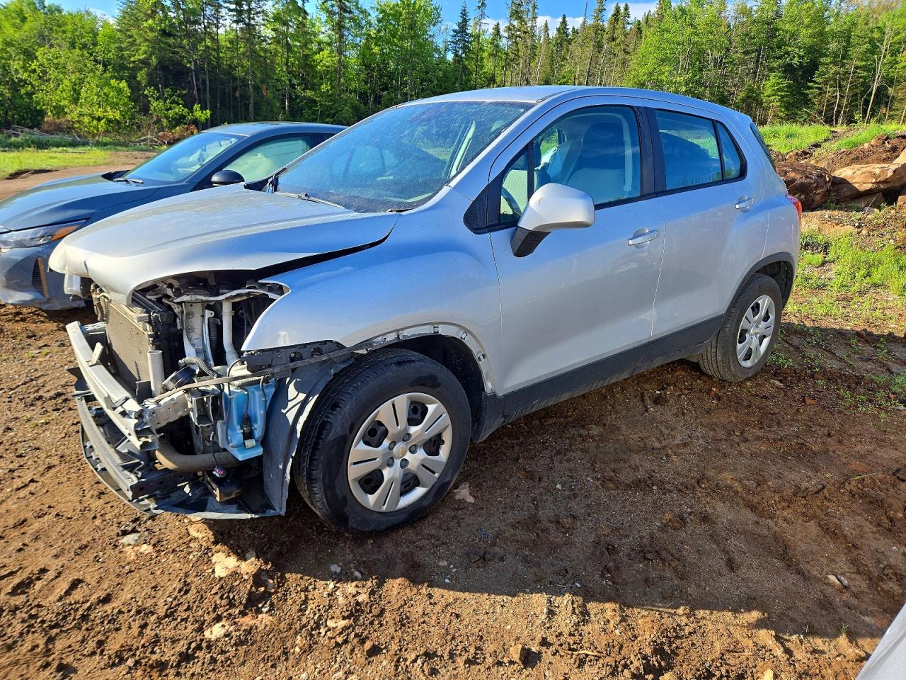 2015 Chevrolet Trax Ls Gray vin: 3GNCJKSB4FL243267