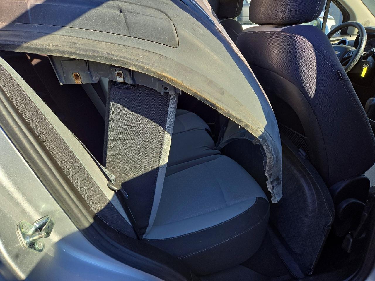 2015 Chevrolet Trax Ls Gray vin: 3GNCJKSB4FL243267