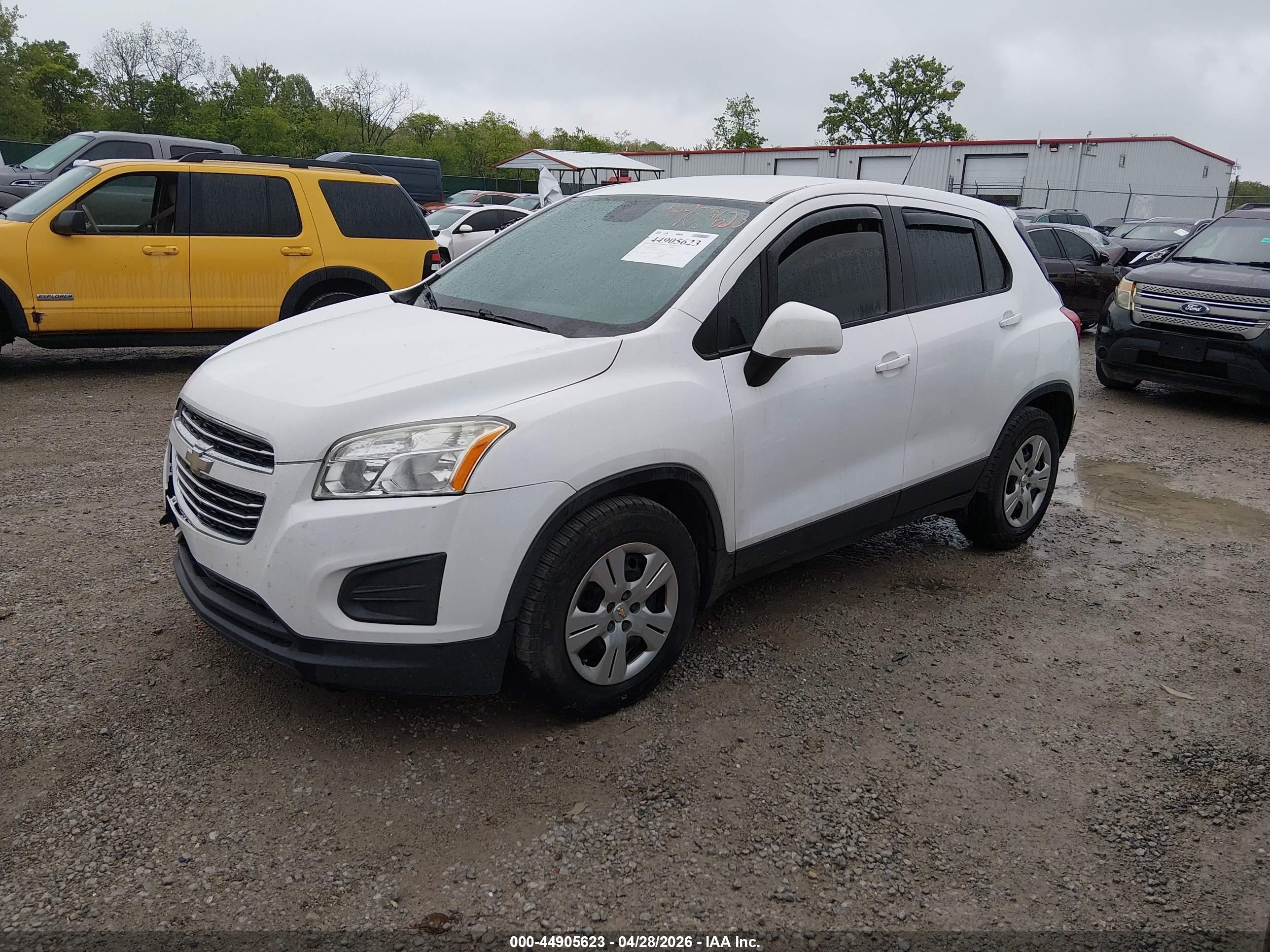 2016 Chevrolet Trax 1ls White vin: 3GNCJKSB4GL260569