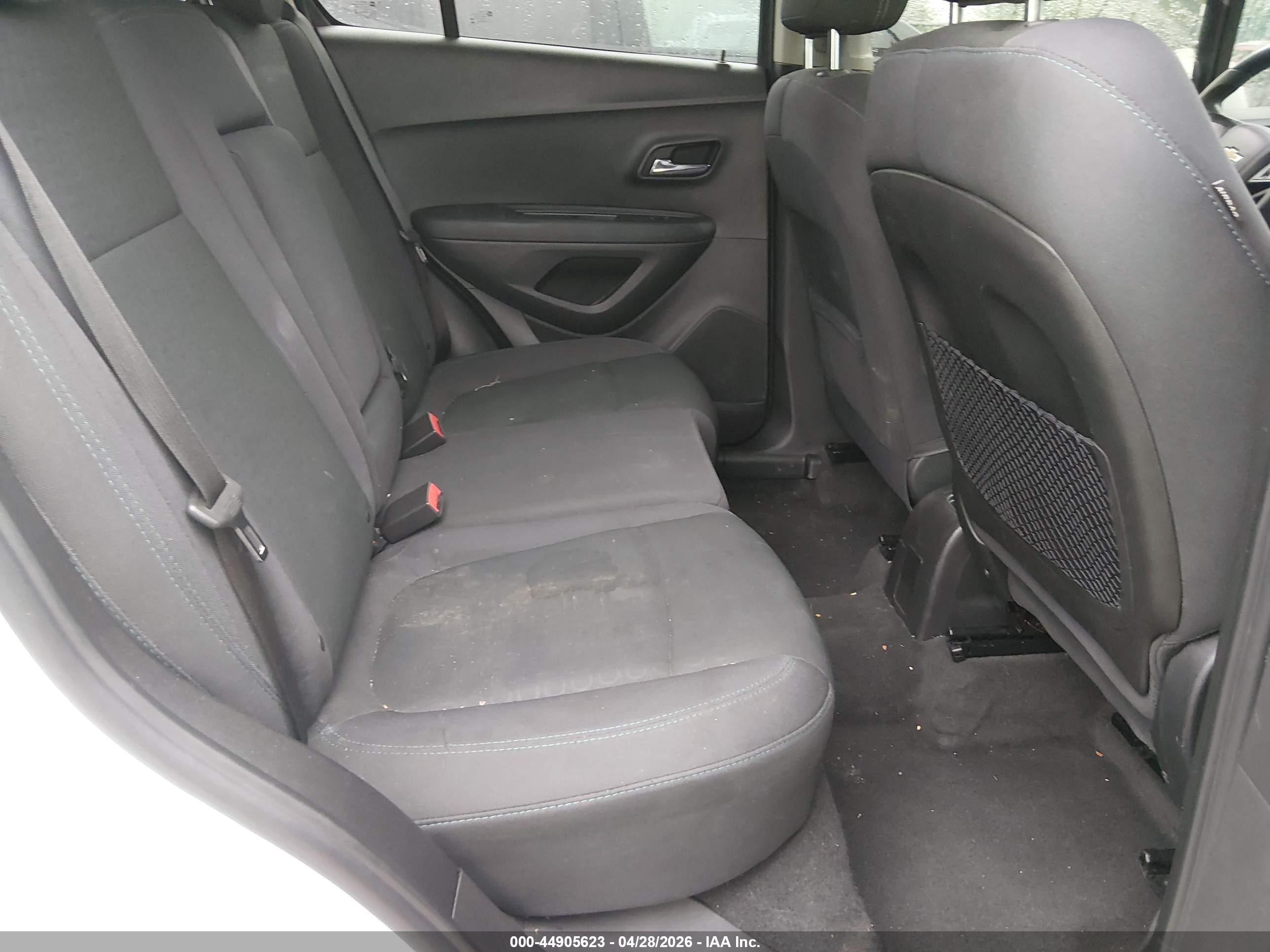 2016 Chevrolet Trax 1ls White vin: 3GNCJKSB4GL260569