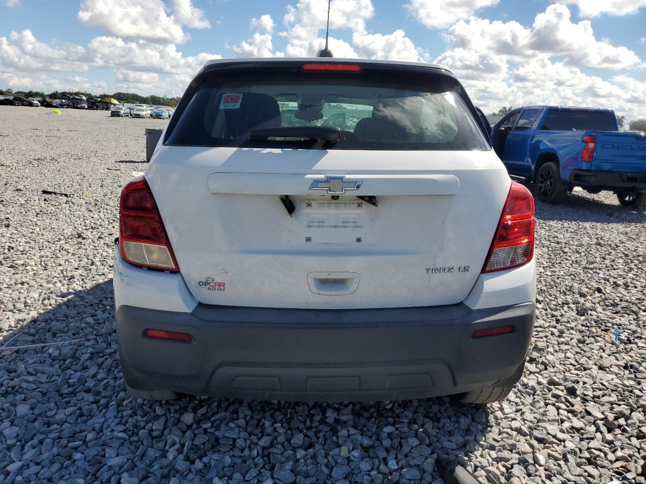 2015 Chevrolet Trax Ls White vin: 3GNCJKSB5FL240653