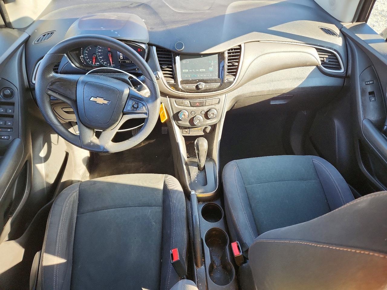 2017 Chevrolet Trax Ls Burgundy vin: 3GNCJKSB6HL276337