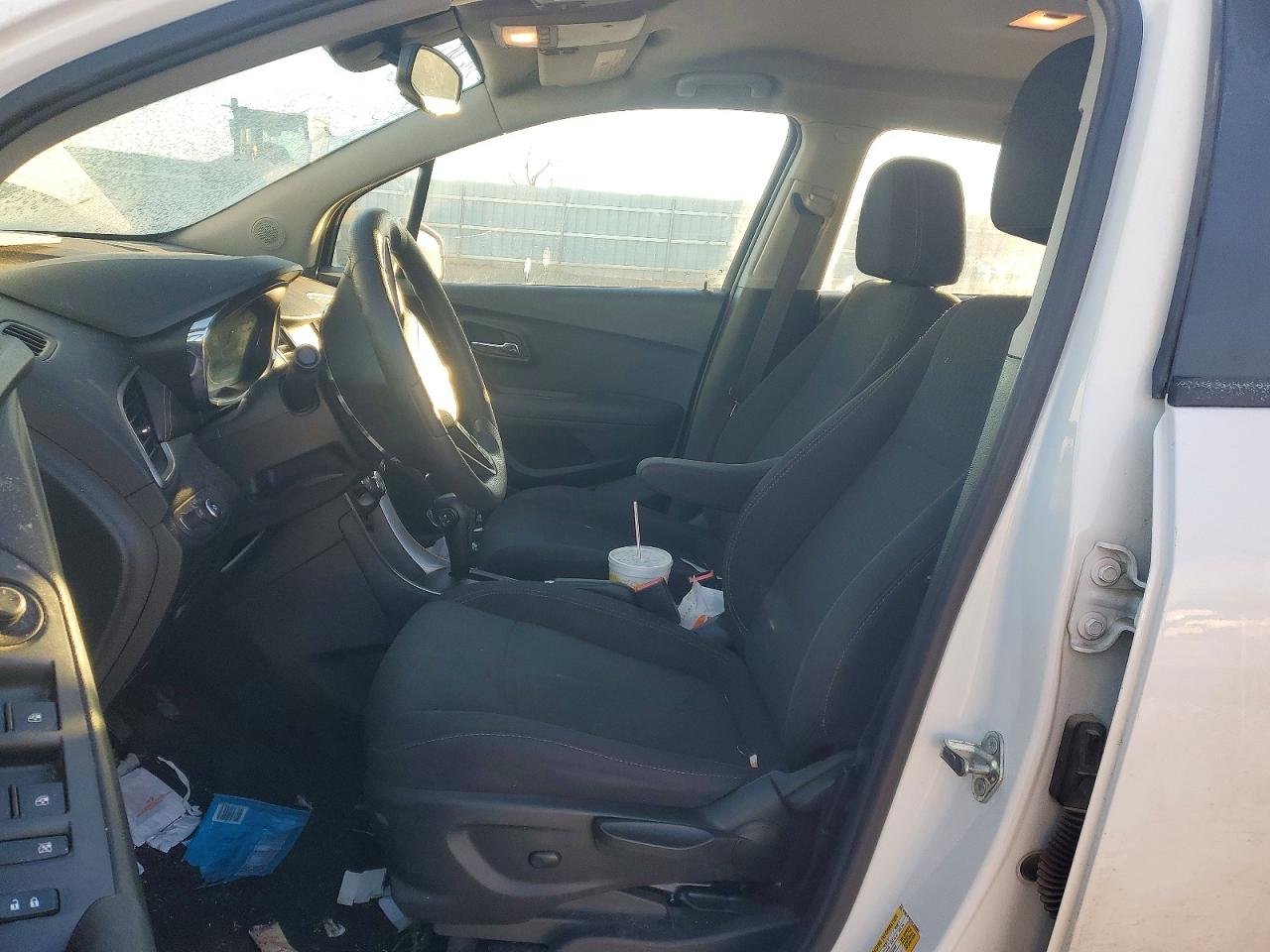 2017 Chevrolet Trax Ls White vin: 3GNCJKSB7HL290604