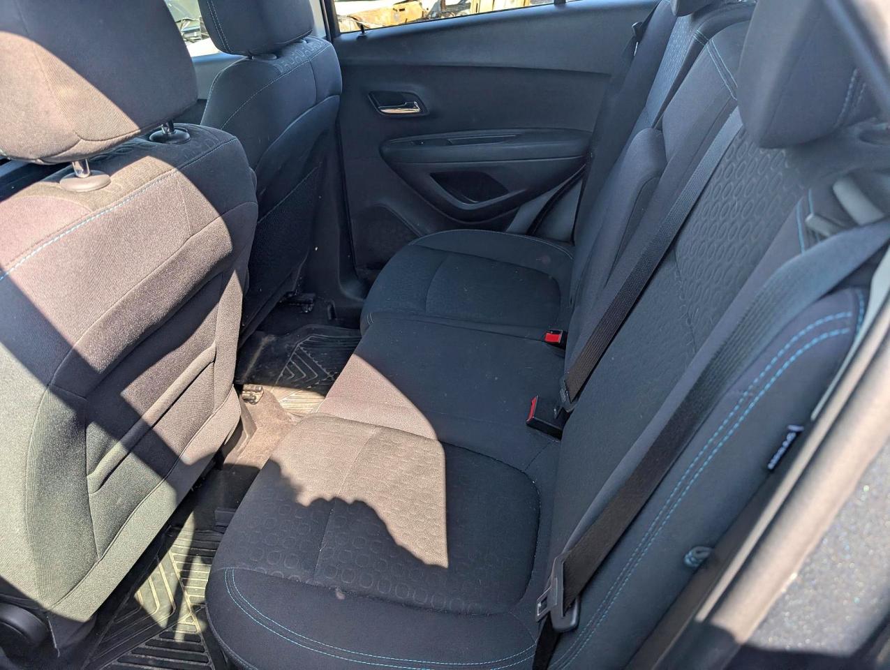 2015 Chevrolet Trax Ls Charcoal vin: 3GNCJKSB8FL173000