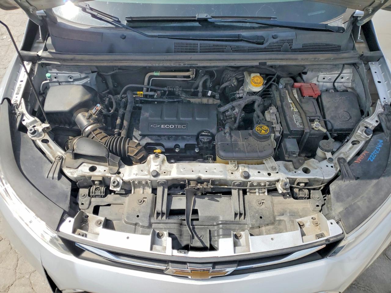 2020 Chevrolet Trax Ls Silver vin: 3GNCJKSB8LL191914