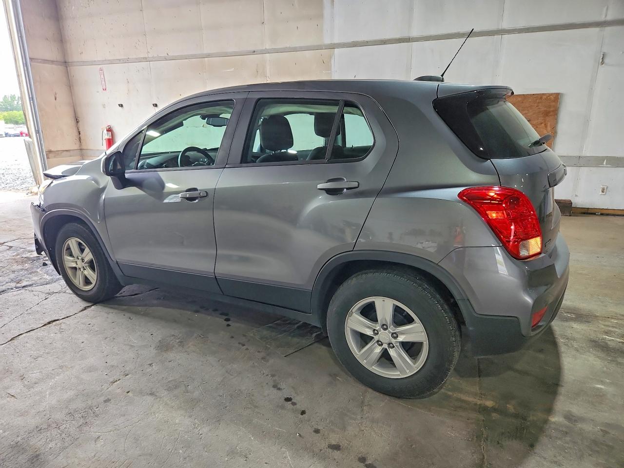 2020 Chevrolet Trax Ls Gray vin: 3GNCJKSB9LL191016