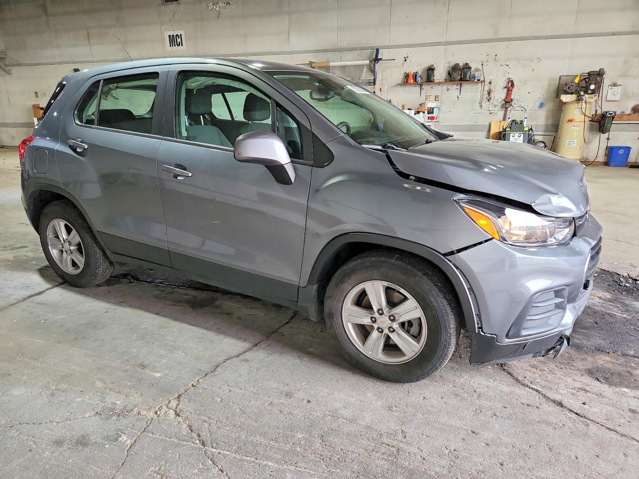 2020 Chevrolet Trax Ls Gray vin: 3GNCJKSB9LL191016